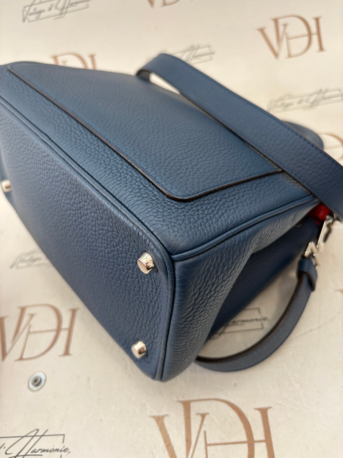 384219 - Dior Be Dior