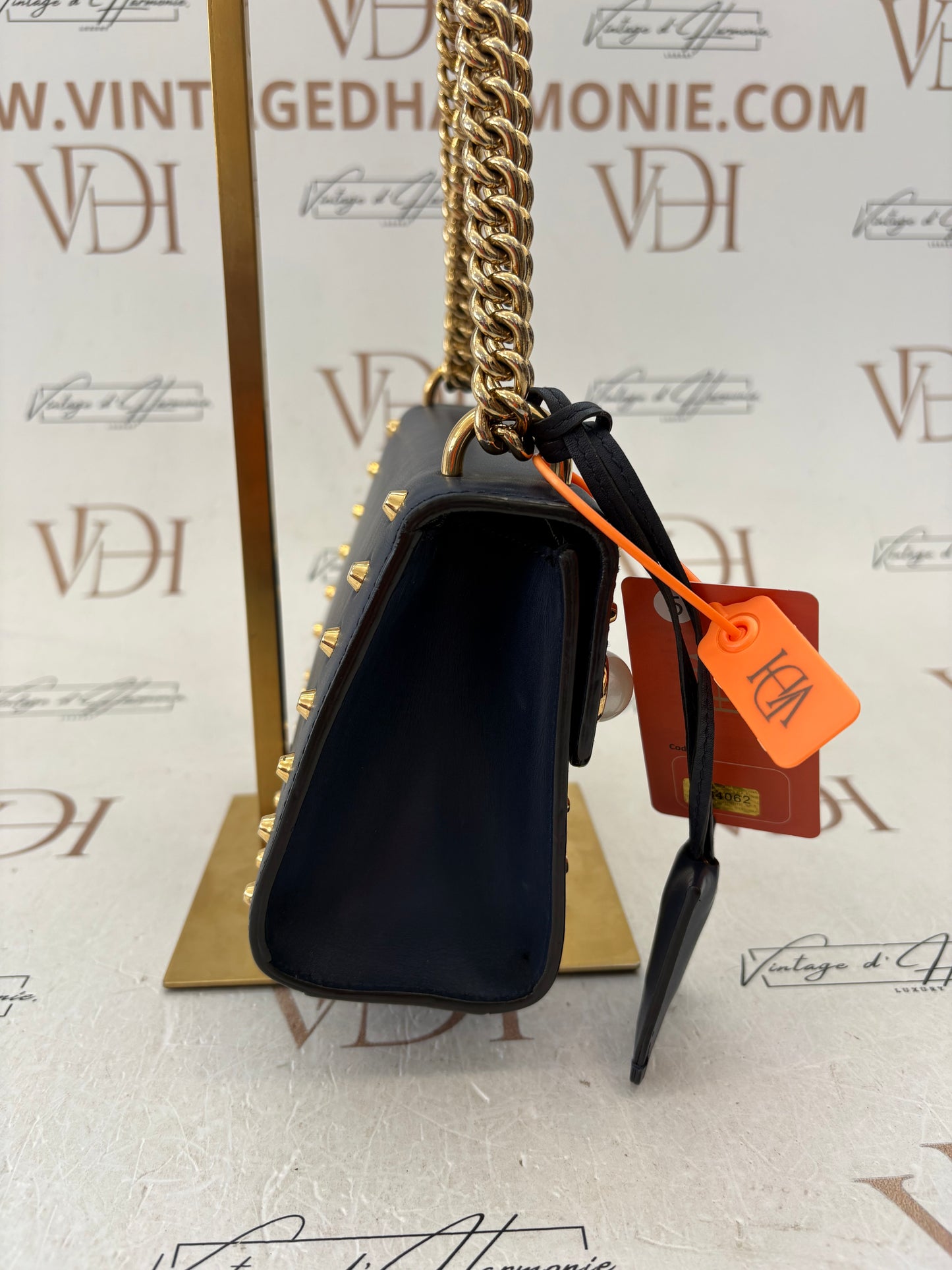 384062 - Gucci Padlock