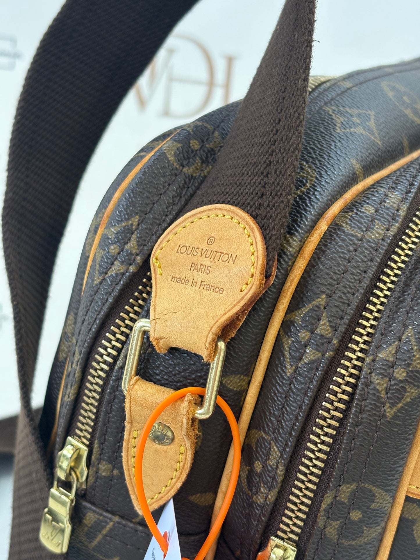 018226 - Louis Vuitton Reporter PM
