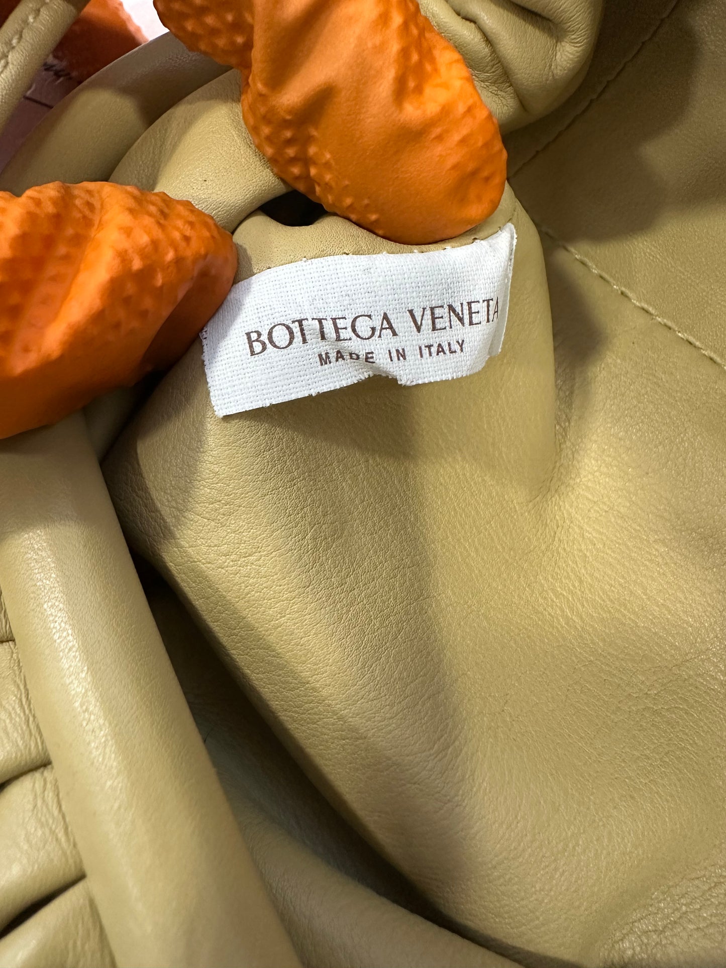 382779 - Bottega Veneta Pouch
