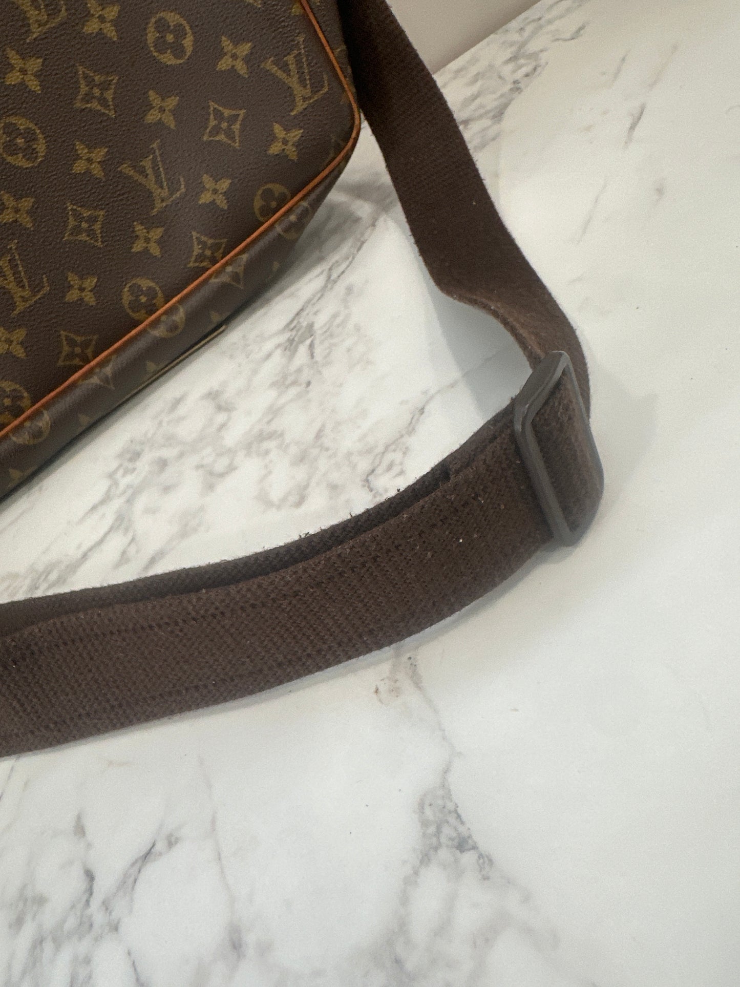 Louis Vuitton Reporter GM