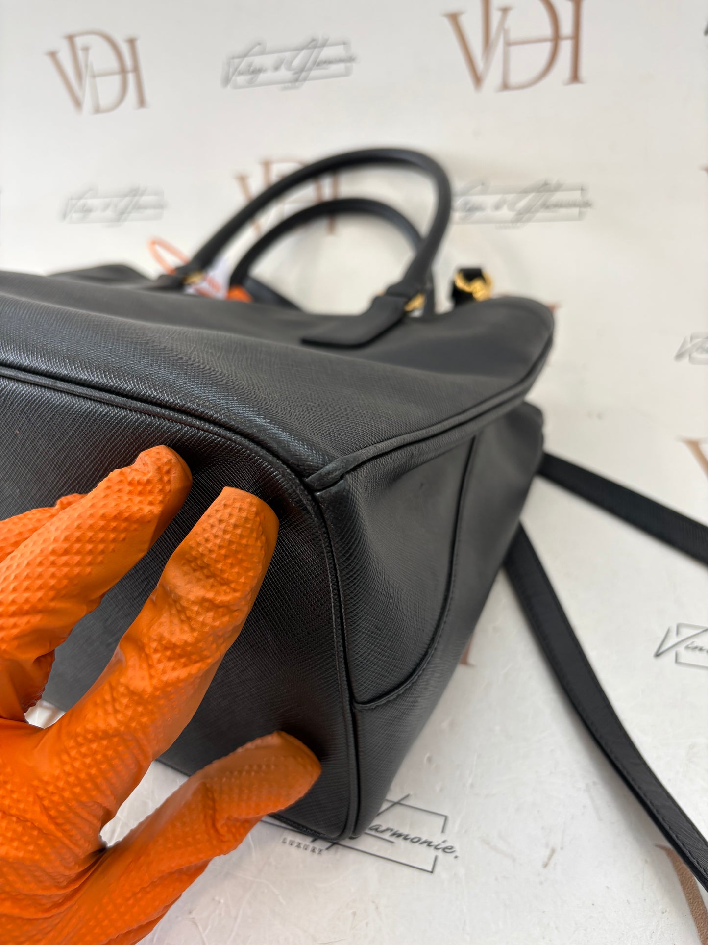 384303 - Prada Galleria Black
