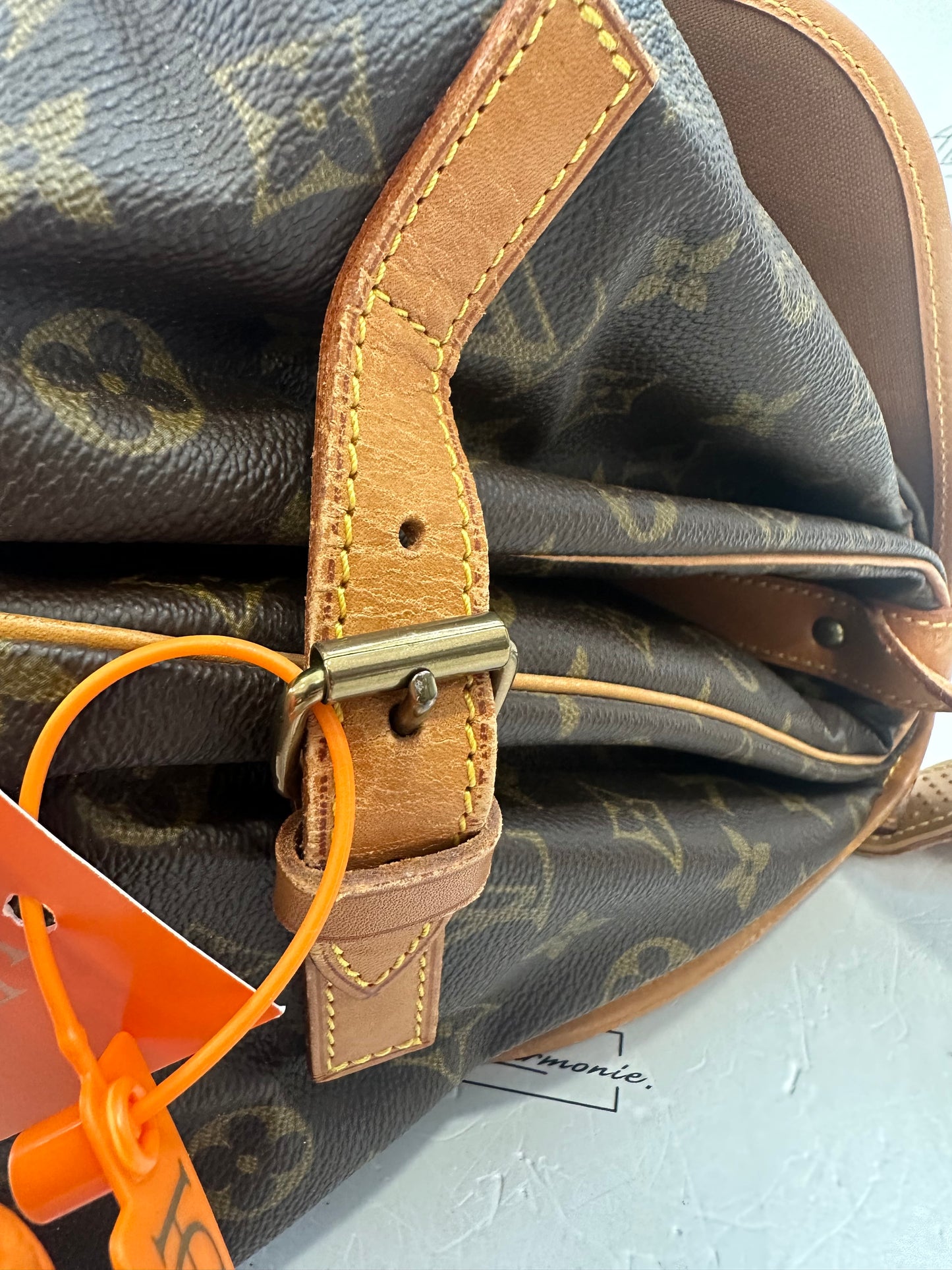 017916 - Louis Vuitton Saumur 35