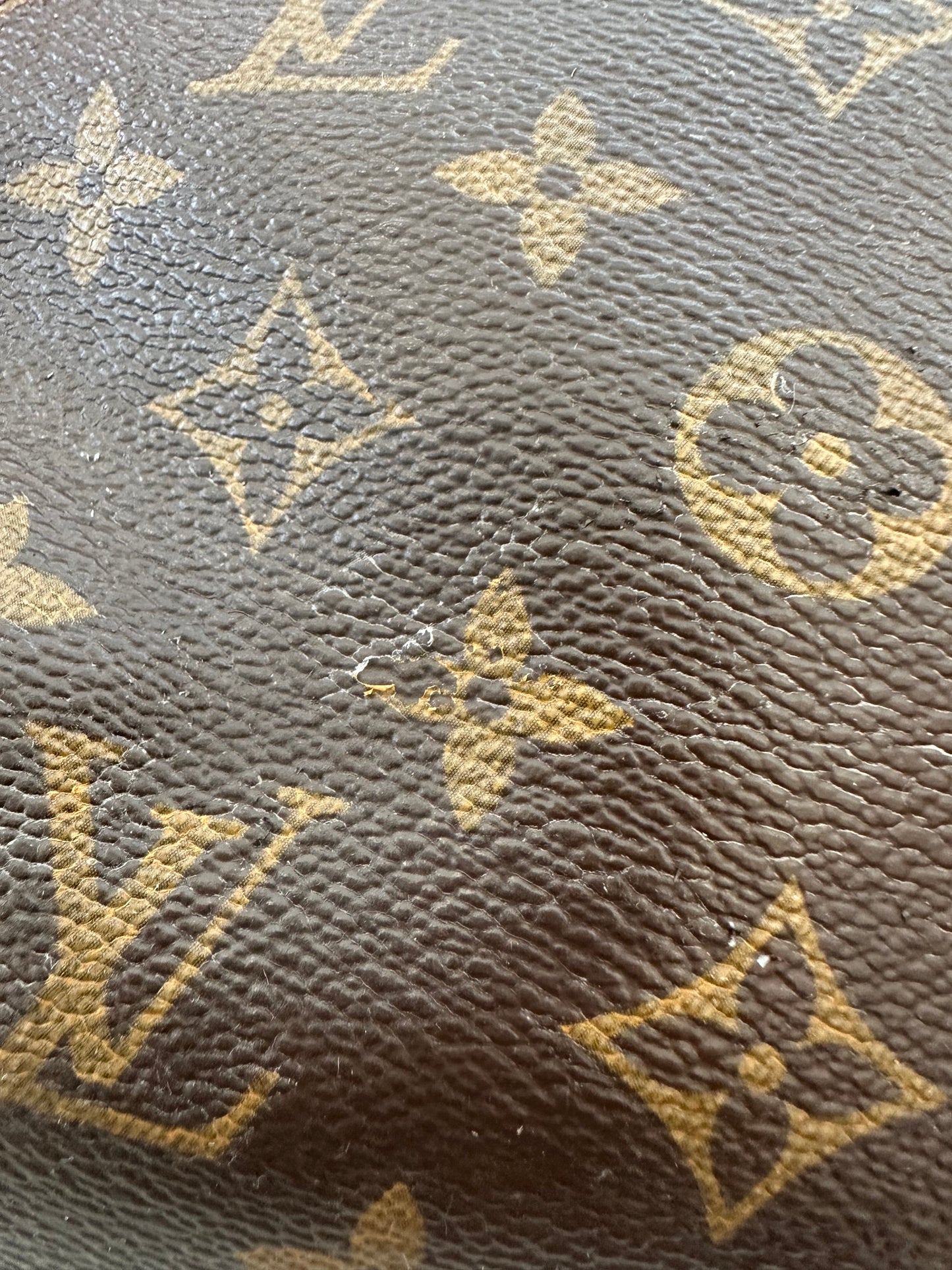 382655 - Louis Vuitton Pallas
