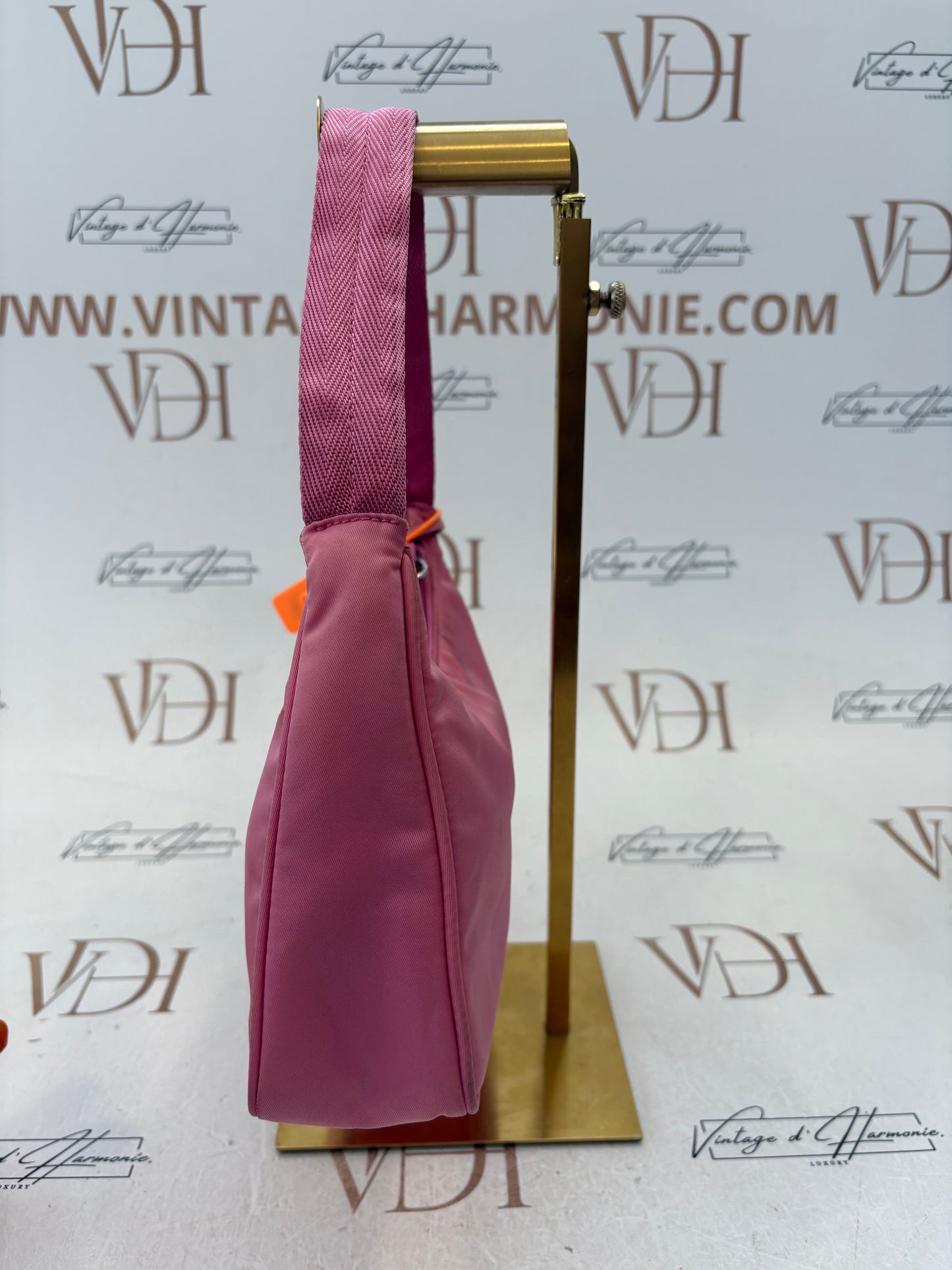 201160 - Prada Re-Edition 2000