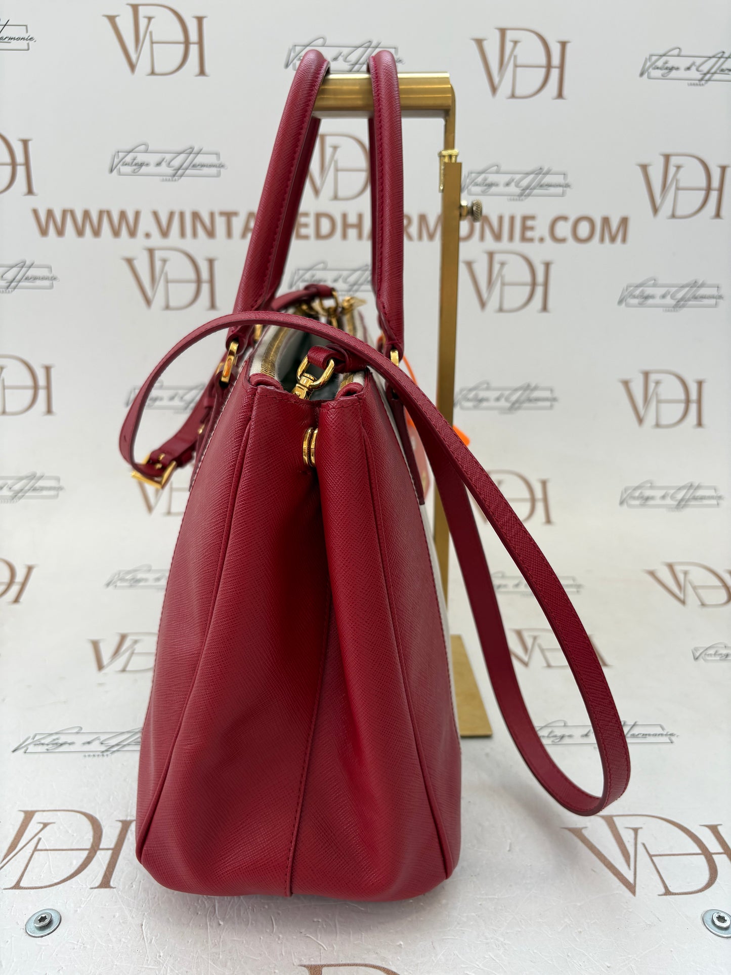 201448 - Prada Galleria