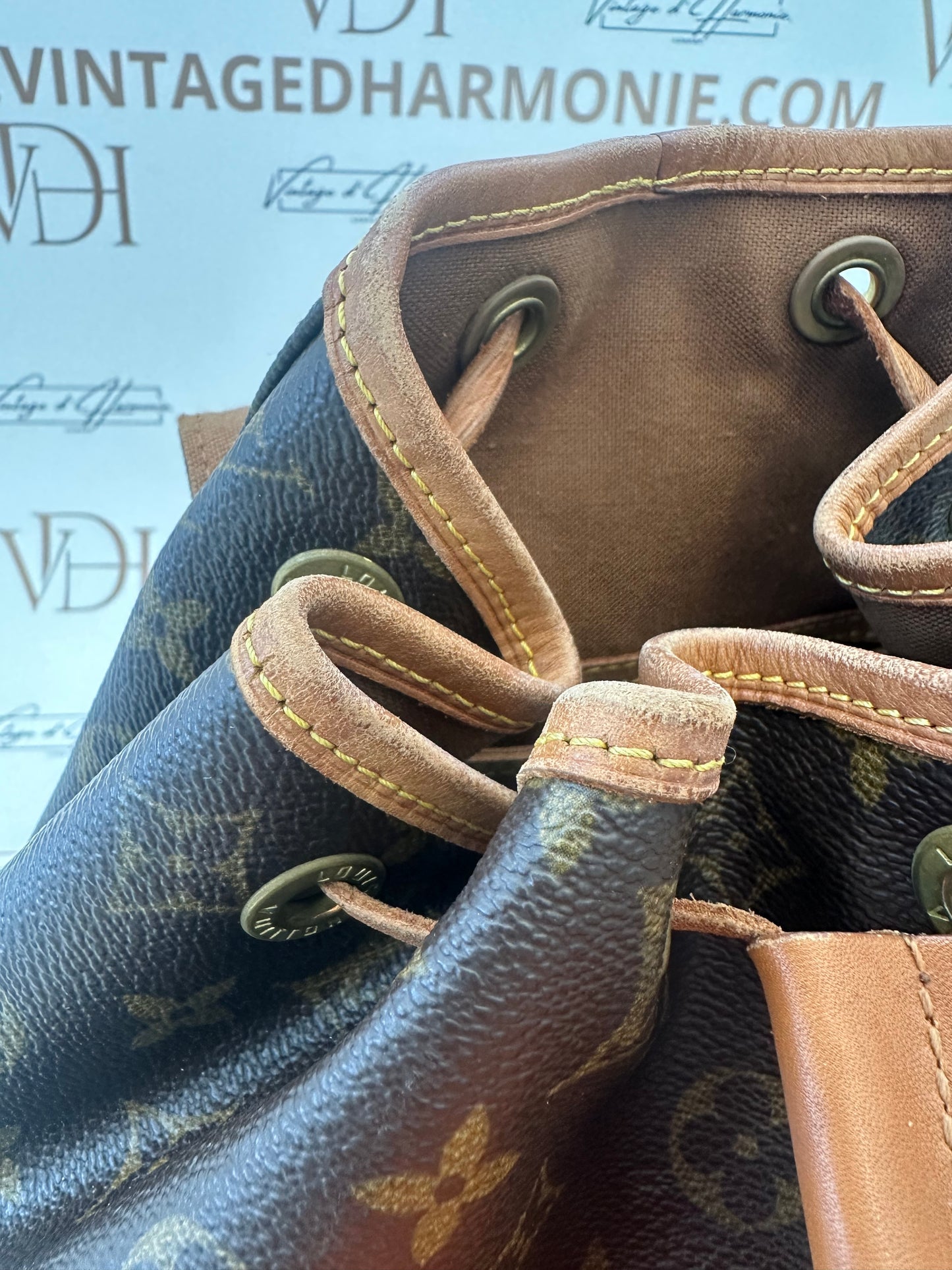 017767 - Louis Vuitton Montsouris MM