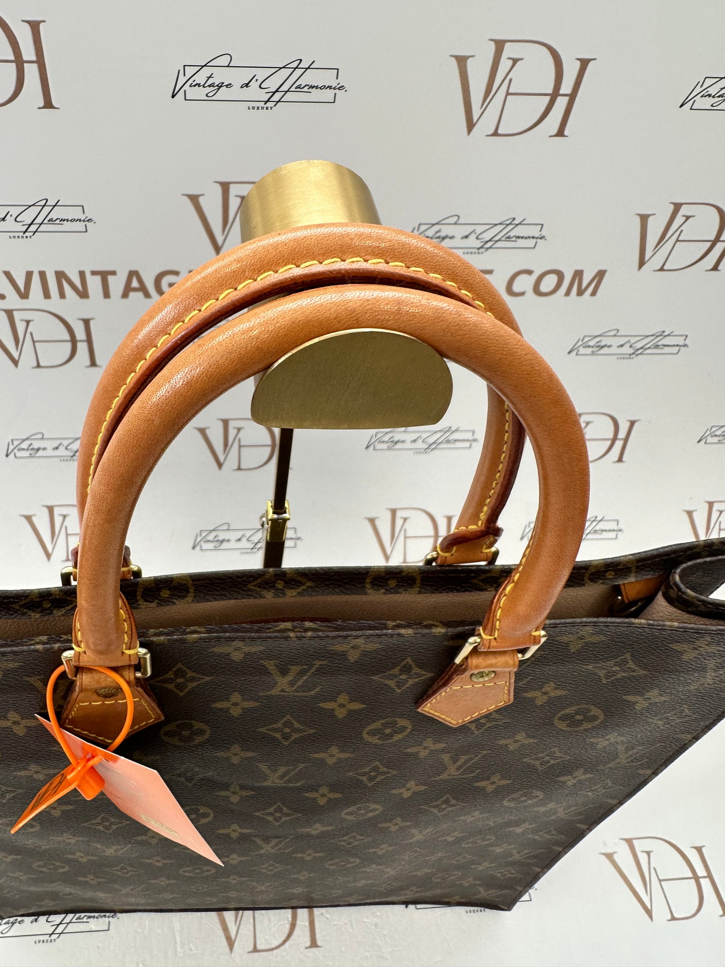 016917 - Louis Vuitton Sac Plat