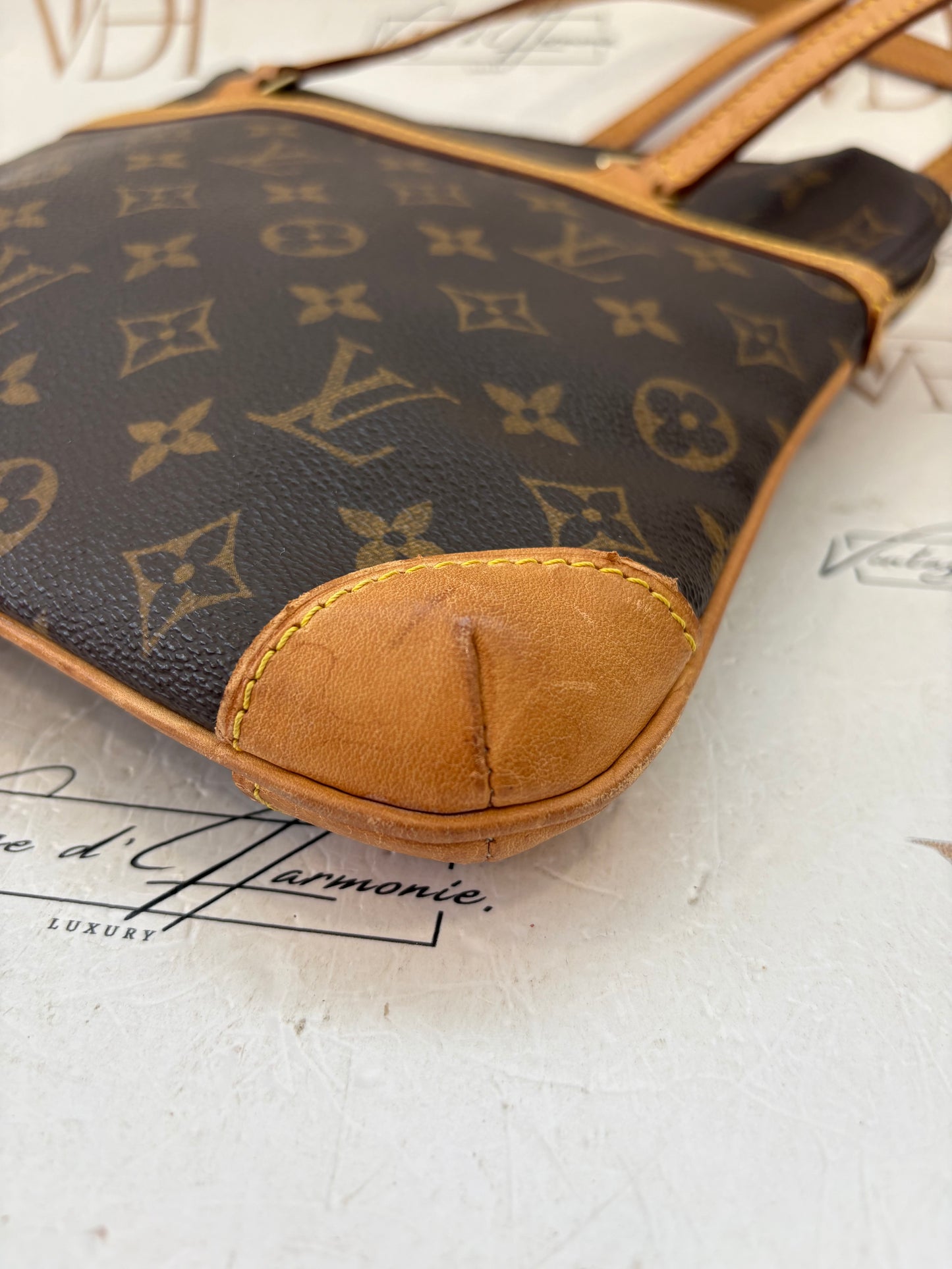 017122 - Louis Vuitton Coussin GM