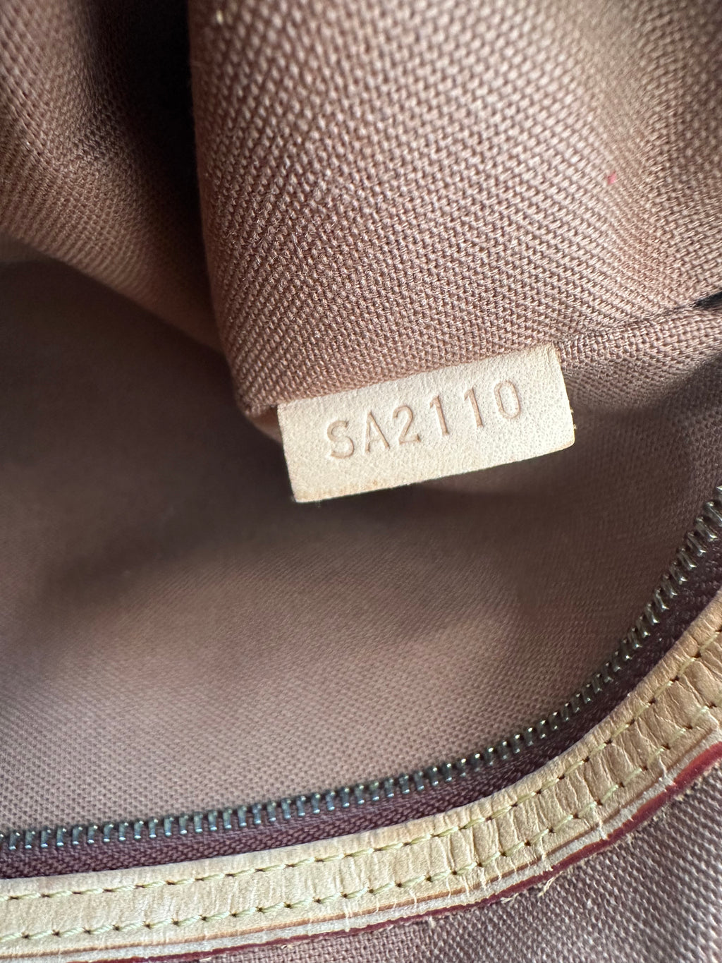 Louis Vuitton Batignolles