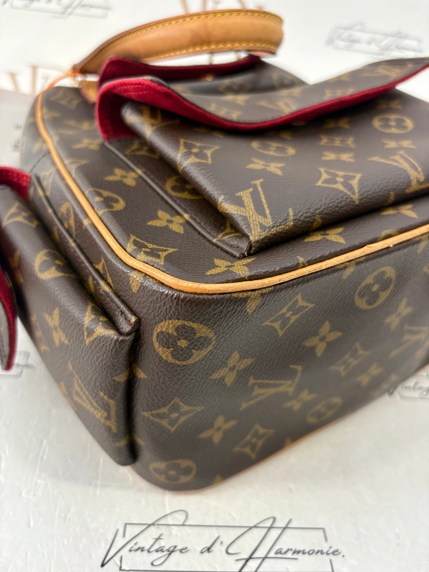 016930 - Louis Vuitton Excentricite