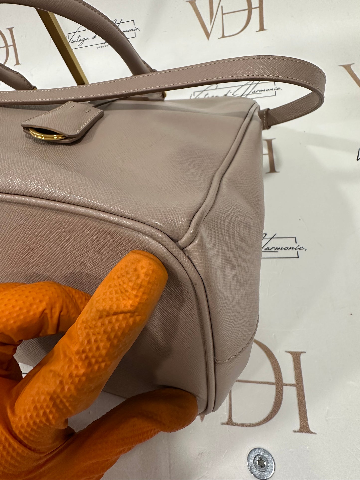 382988 - Prada Galleria