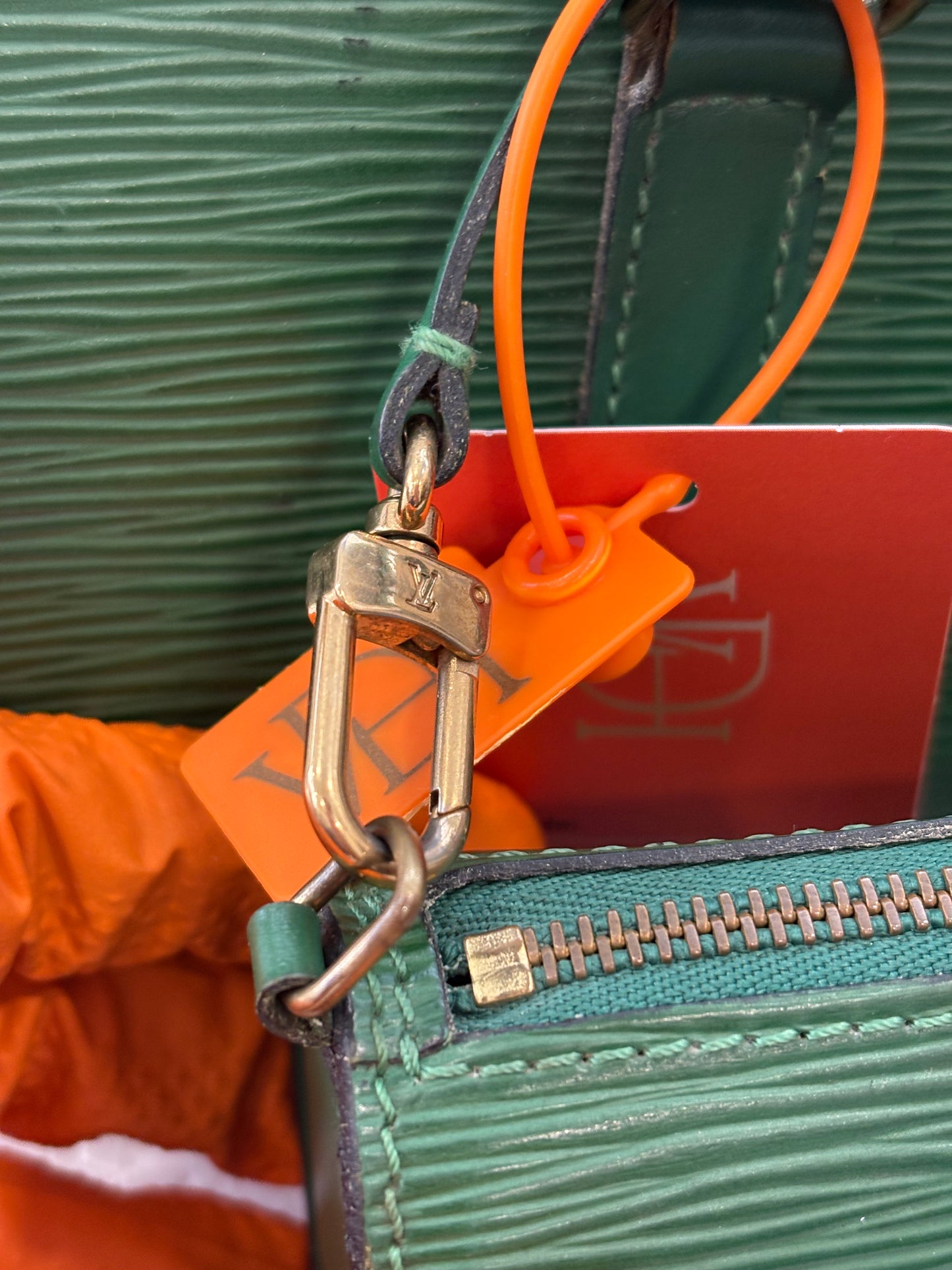 018206 - Louis Vuitton Green Epi