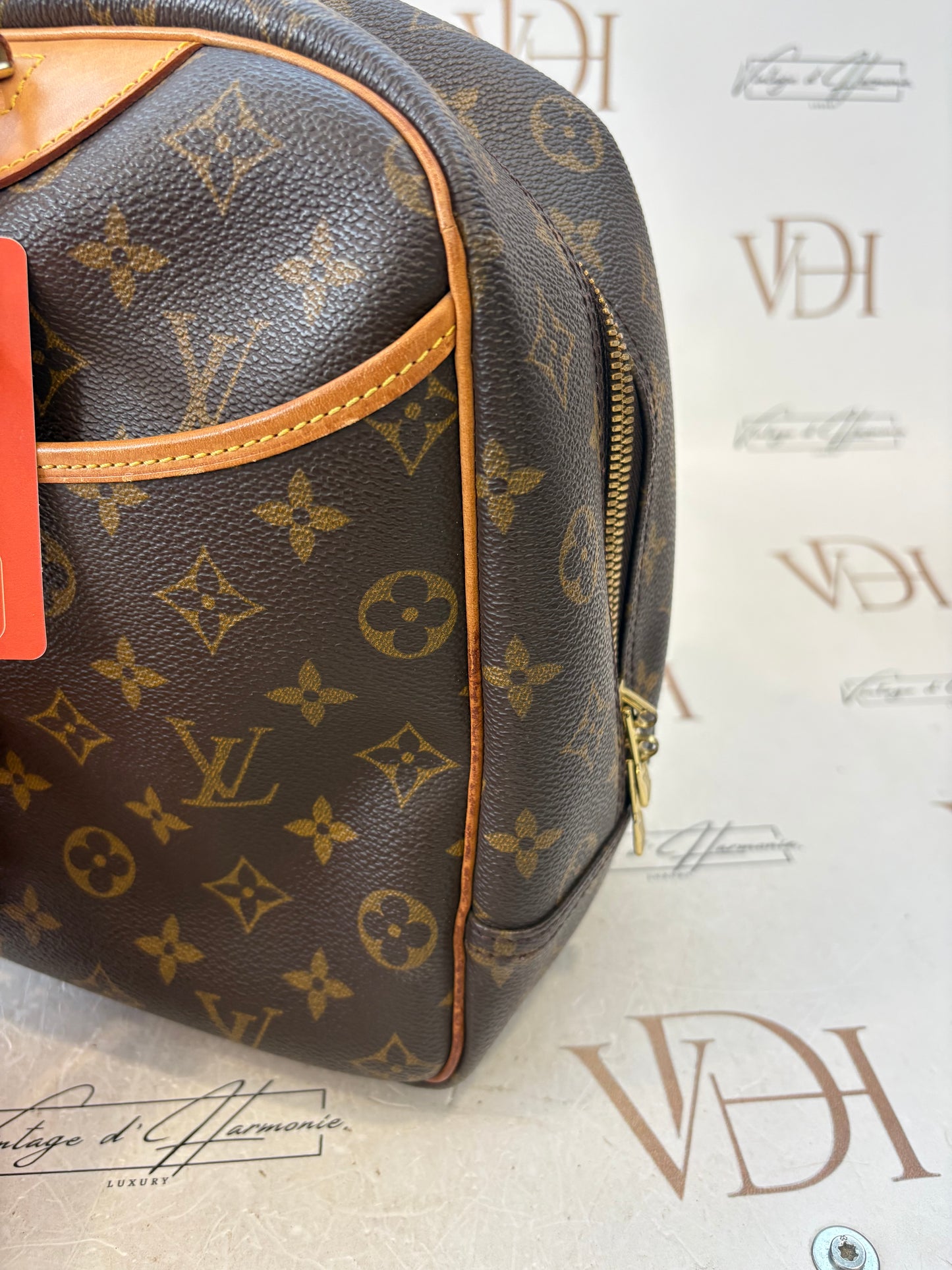 018276 - Louis Vuitton Deauville