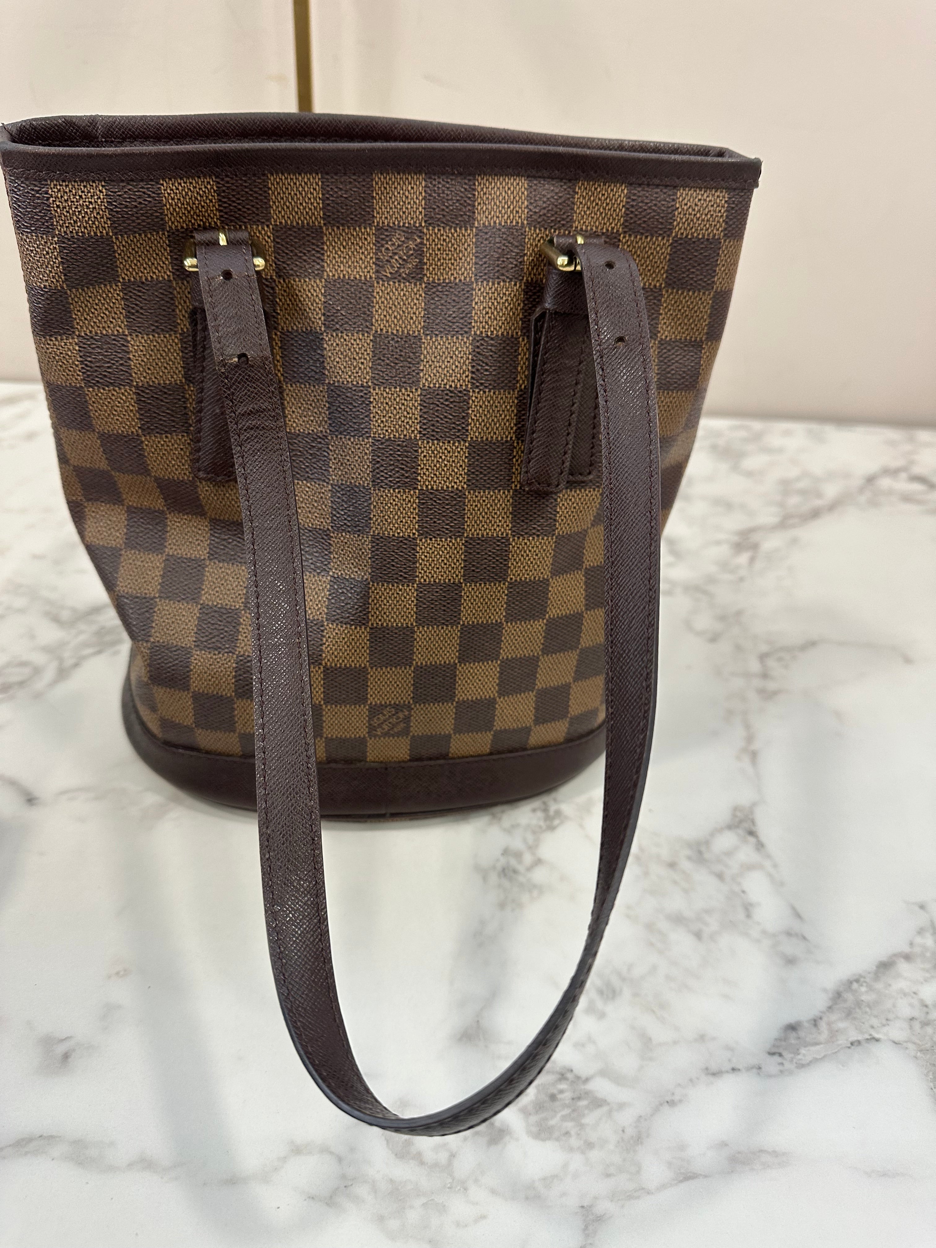 Louis Vuitton Damier Marais