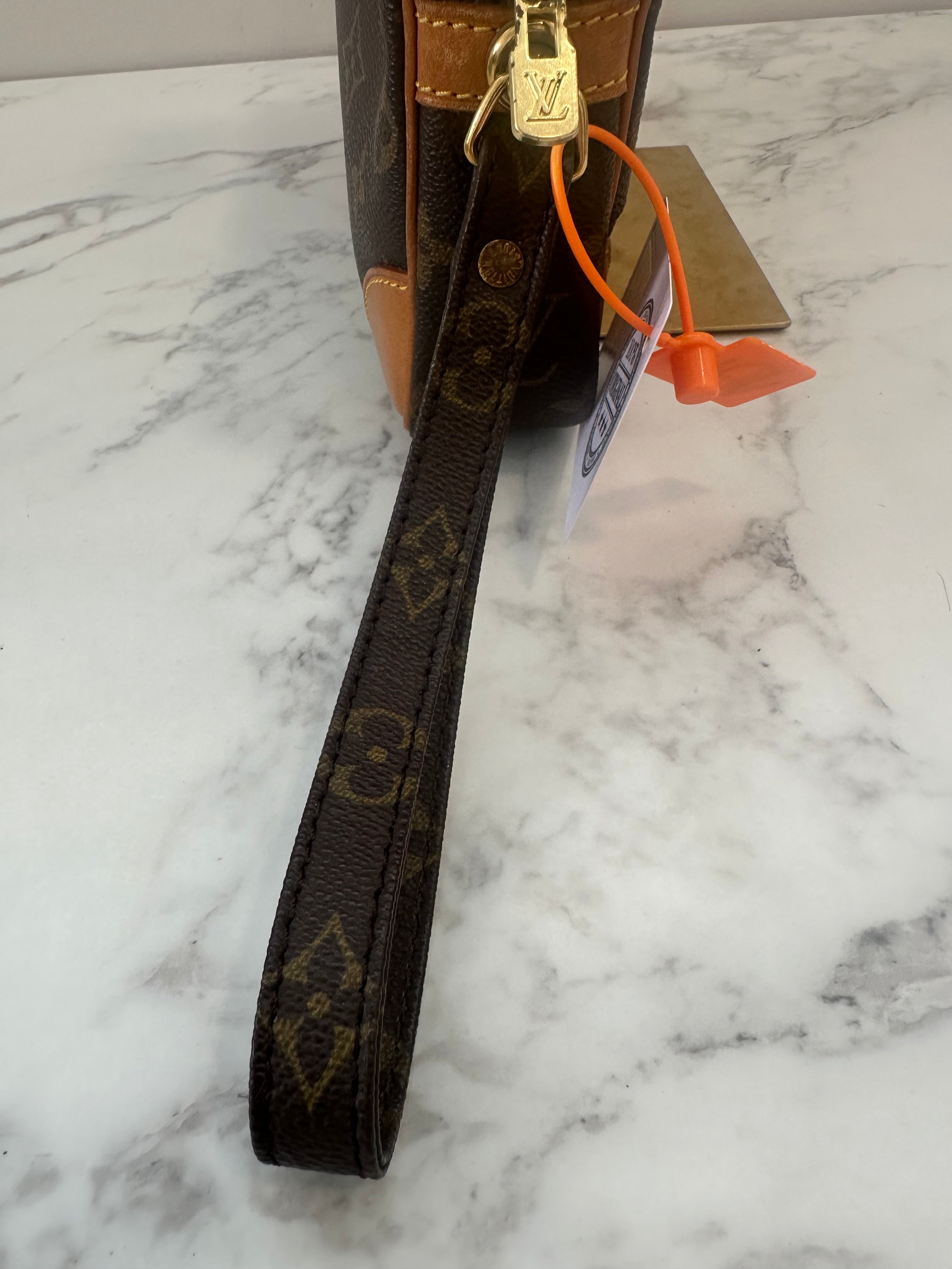 Louis Vuitton Dragonne GM