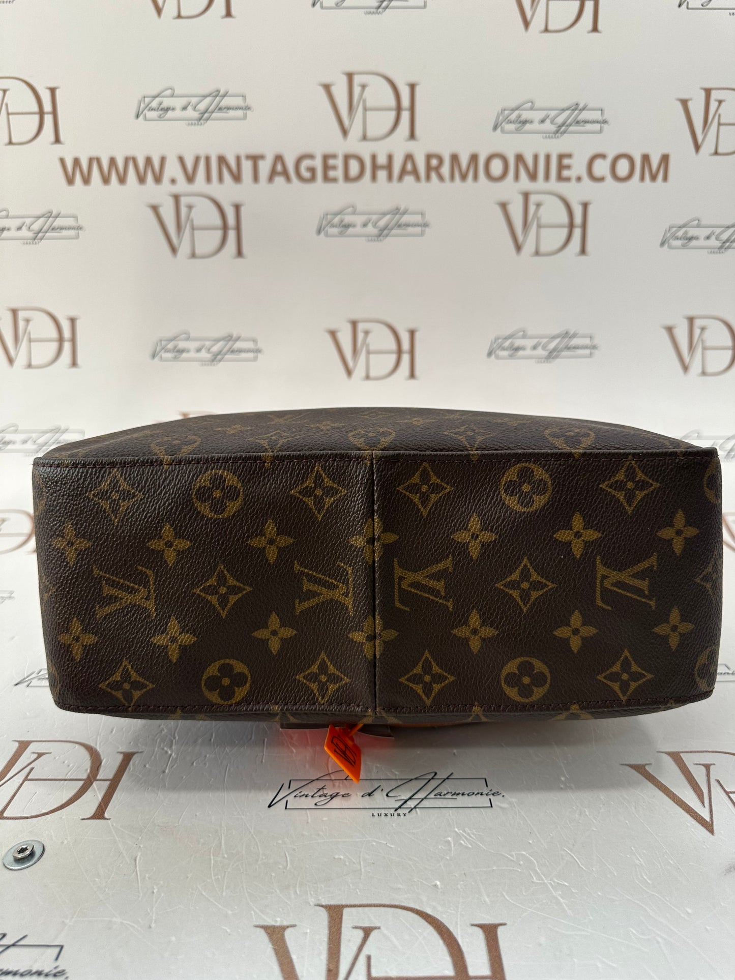 017798 - Louis Vuitton Looping GM