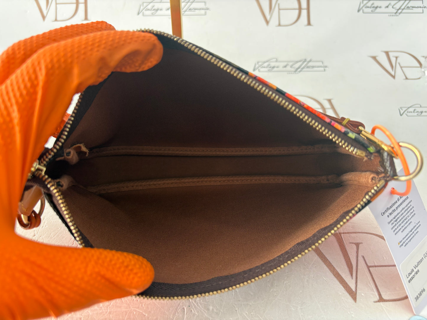 383896 - Louis Vuitton Pochette Accessoires