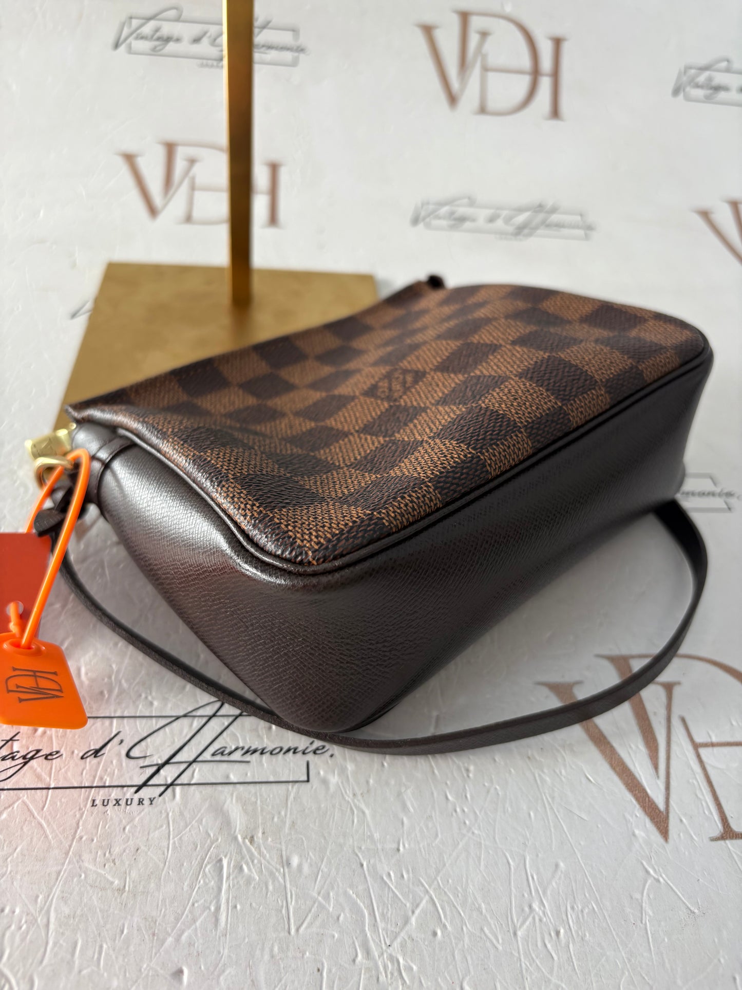 017307 - Louis Vuitton Damier Navona