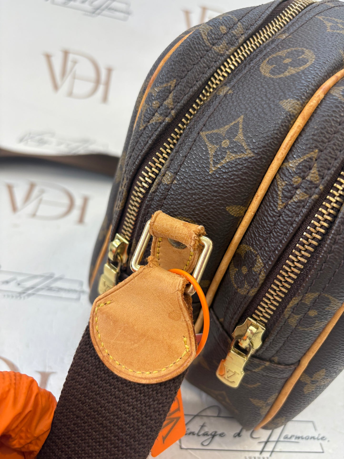 018226 - Louis Vuitton Reporter PM
