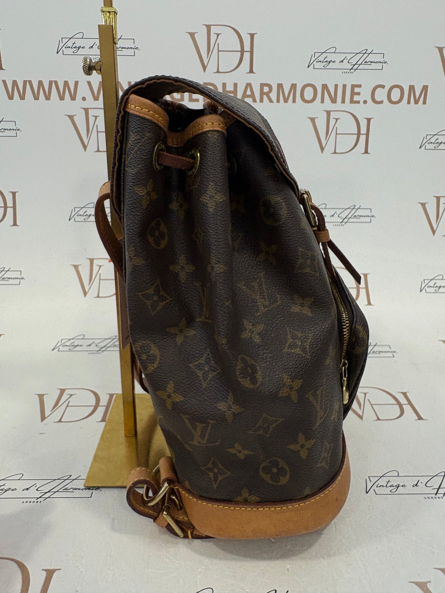 017658 - Louis Vuitton Montsouris MM