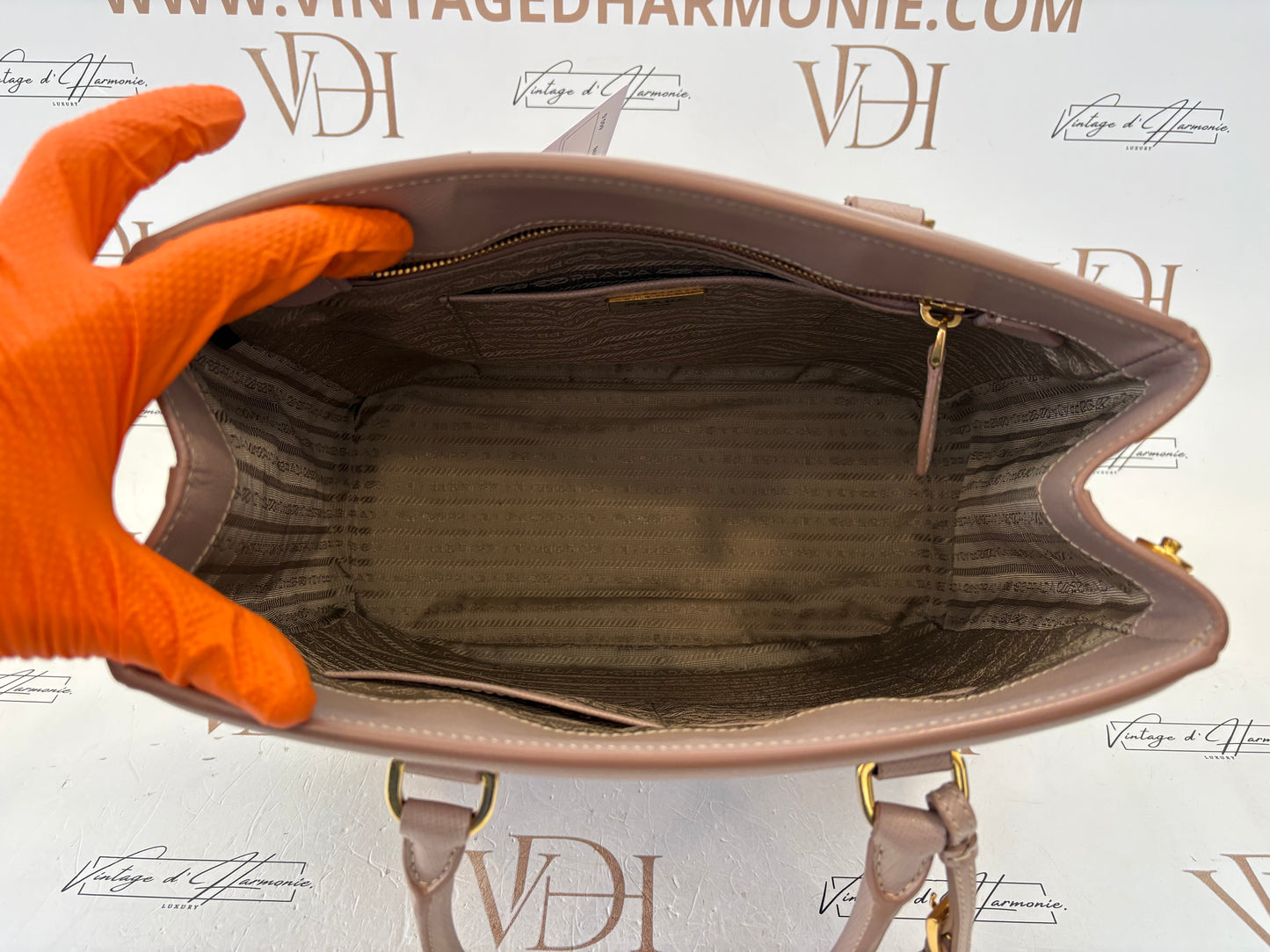 384298 - Prada Bag