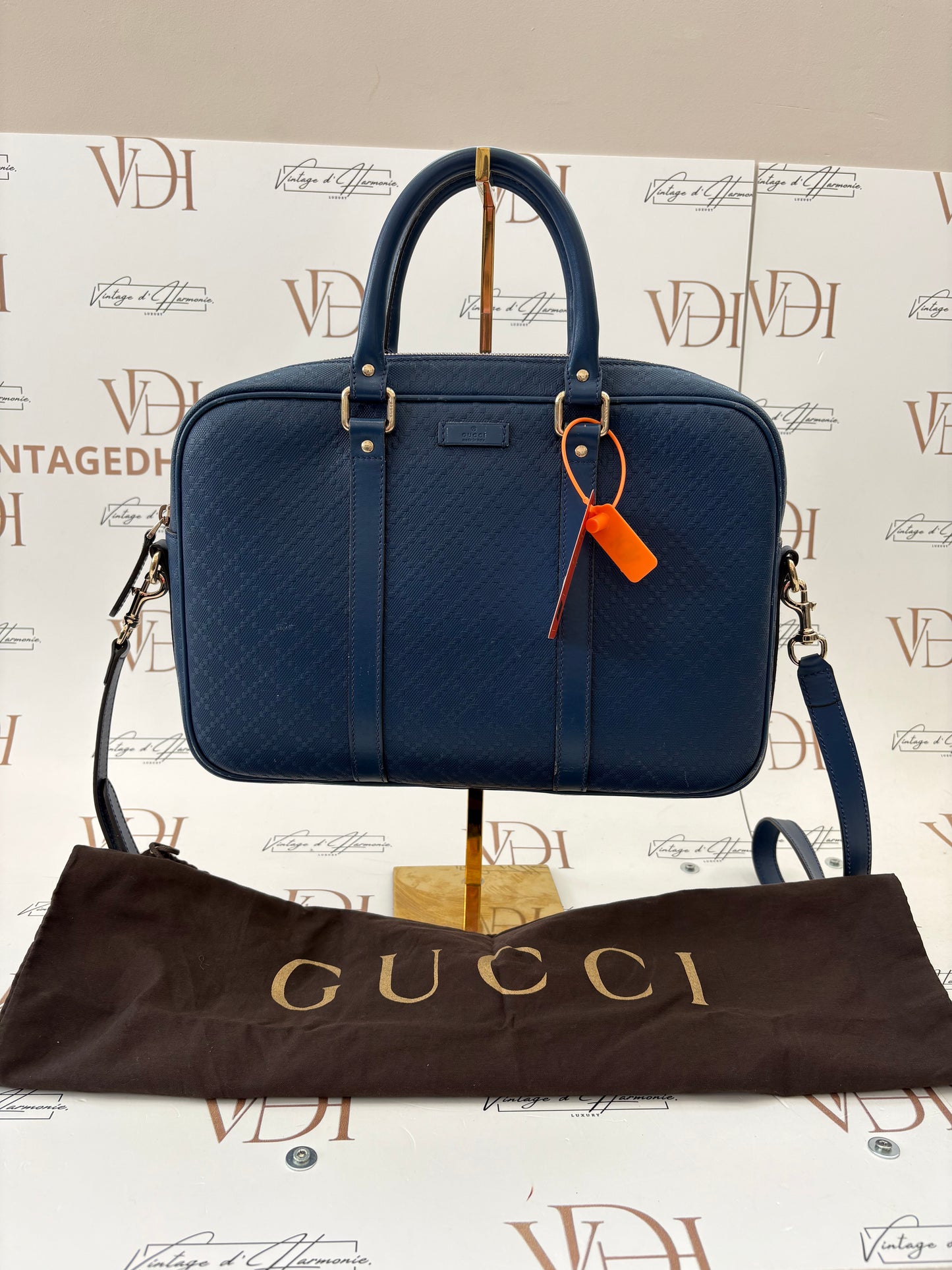 383906 - Gucci