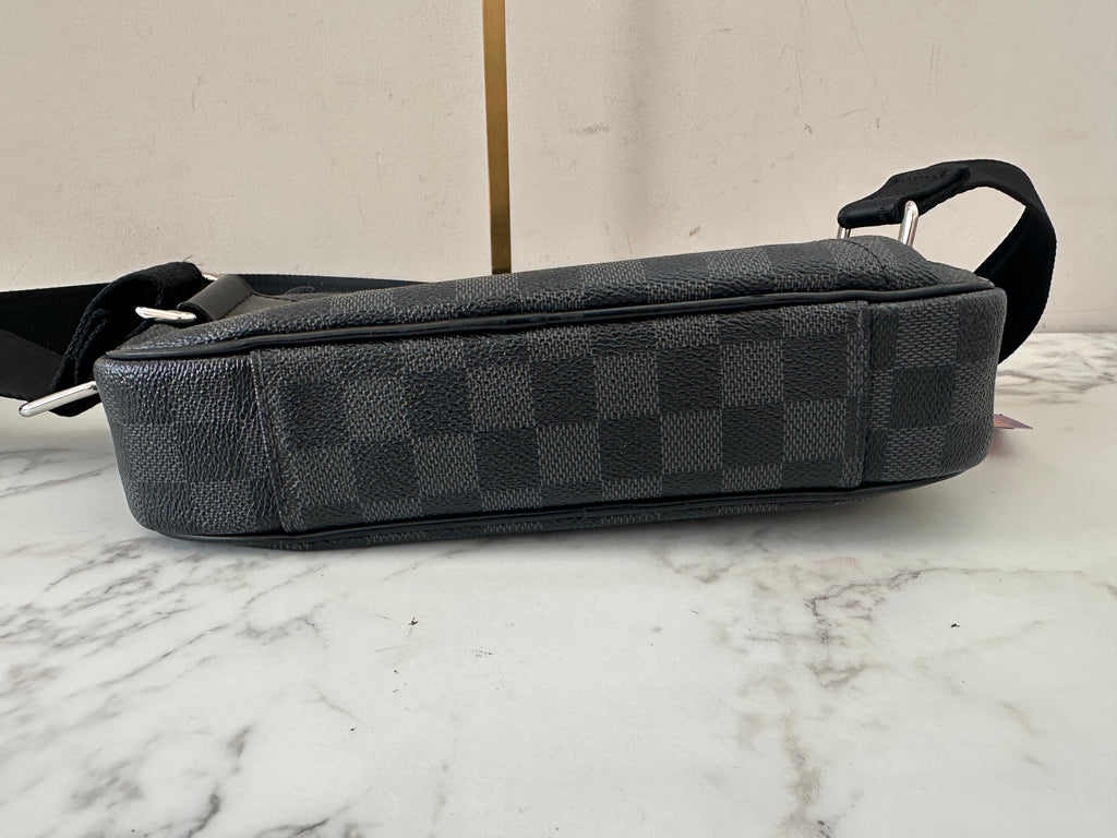 Louis Vuitton Damier Grafhite