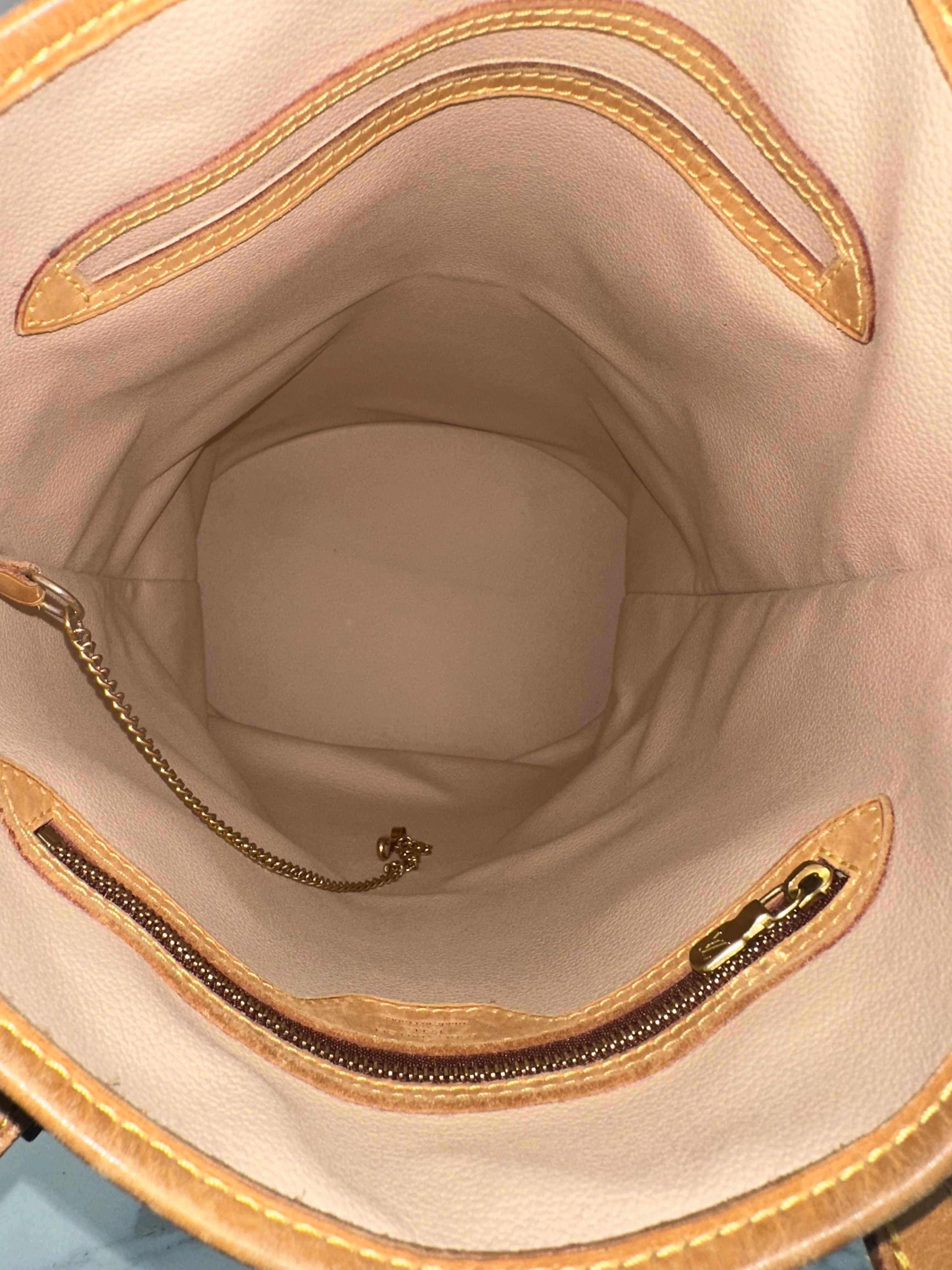 Louis Vuitton Bucket GM