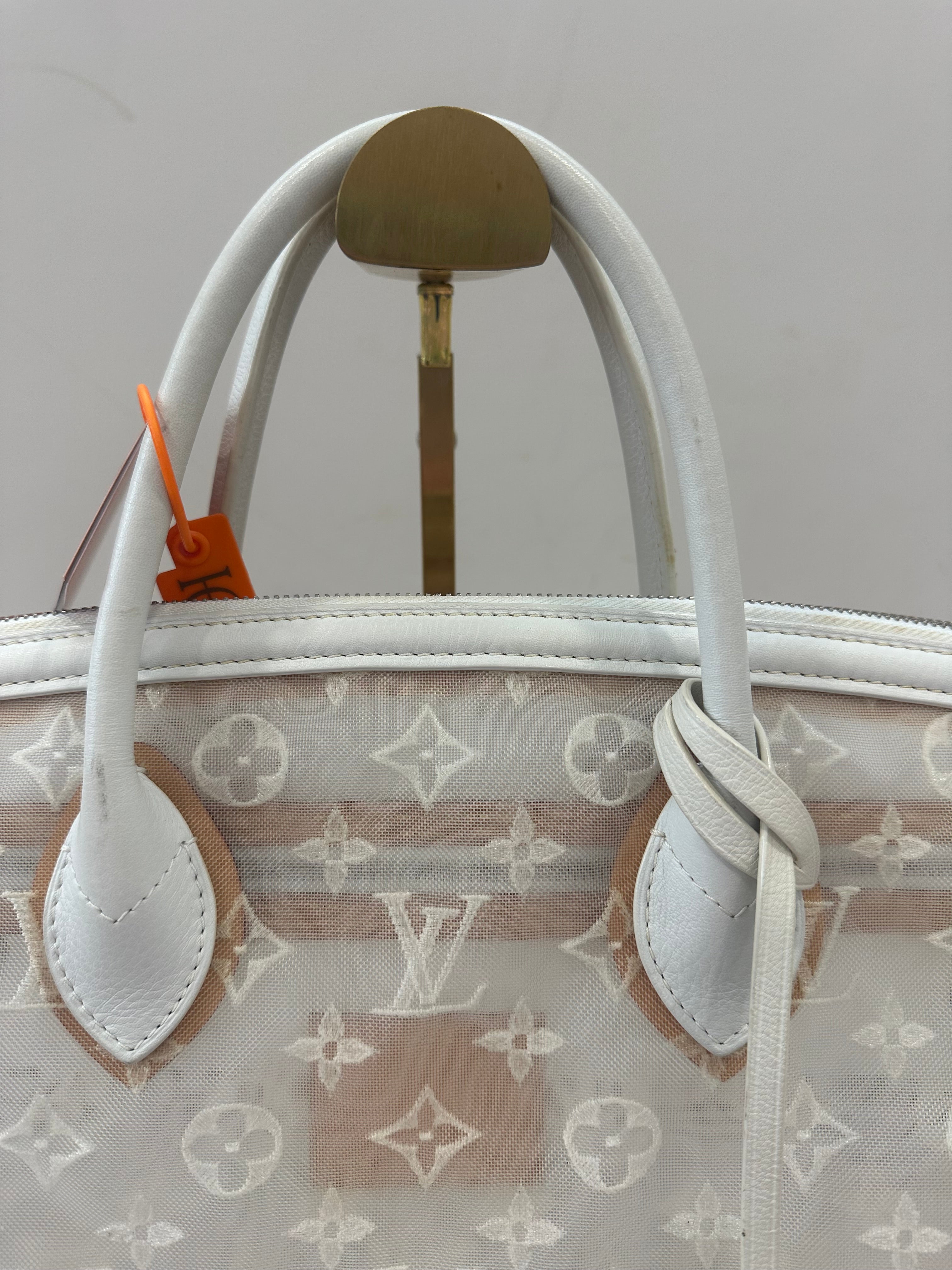 Louis Vuitton Blanc Monogram Transparent lockit east west