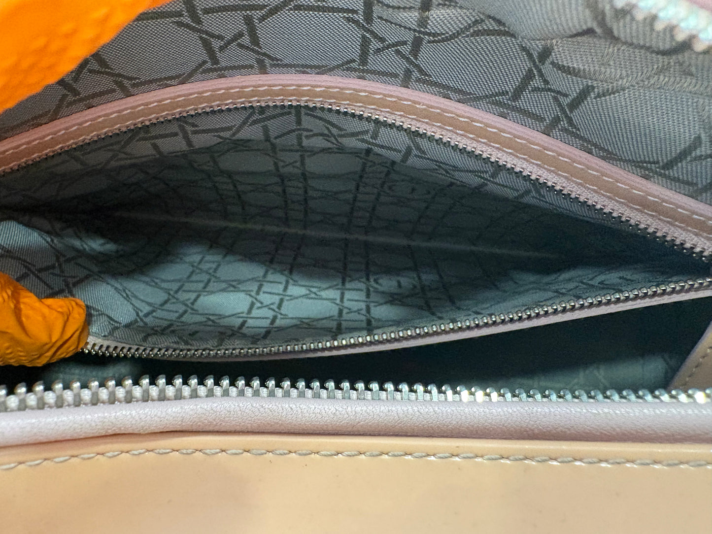 383224 - Dior Lady