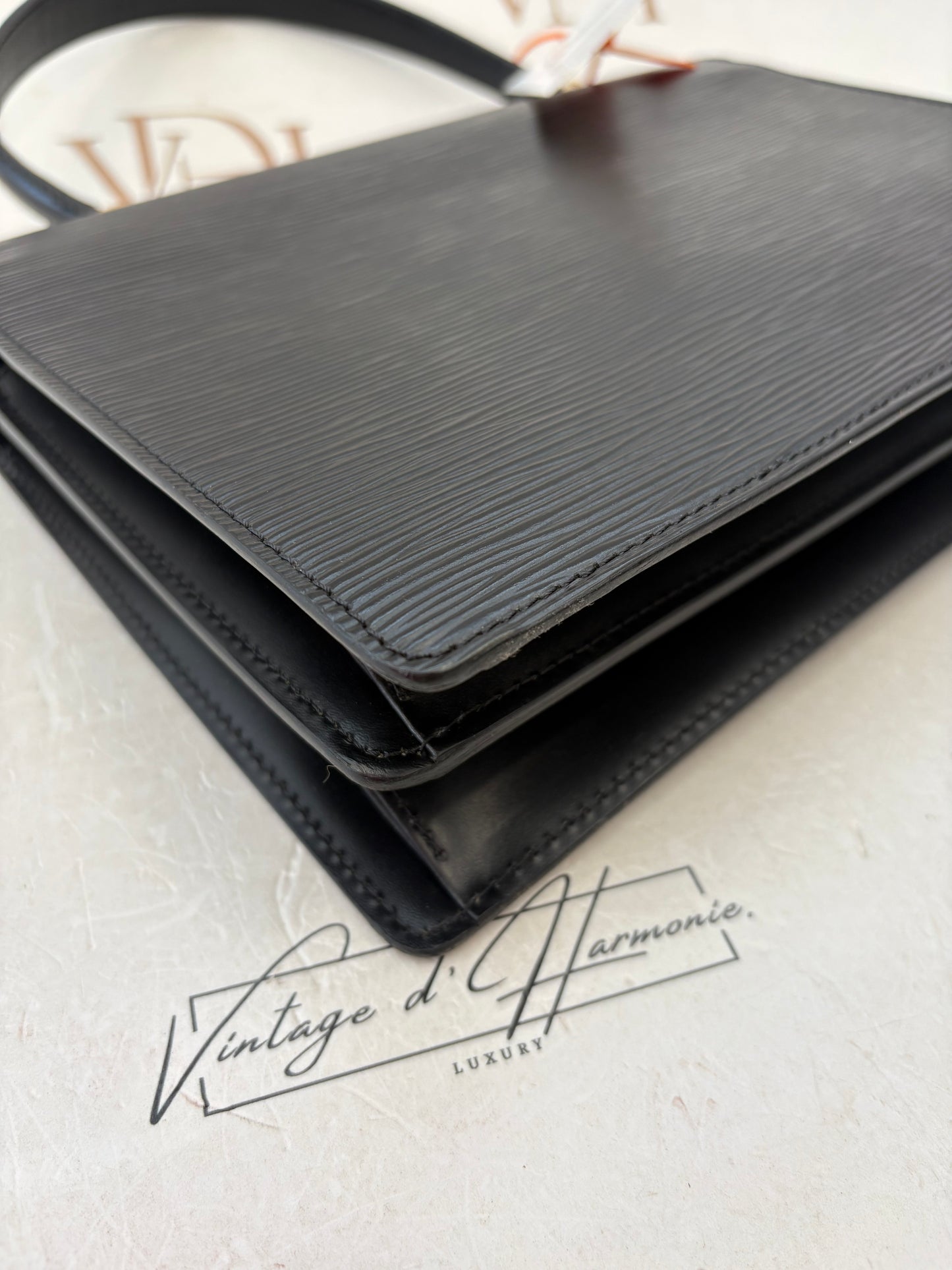 017647 - Louis Vuitton Epi Concorde