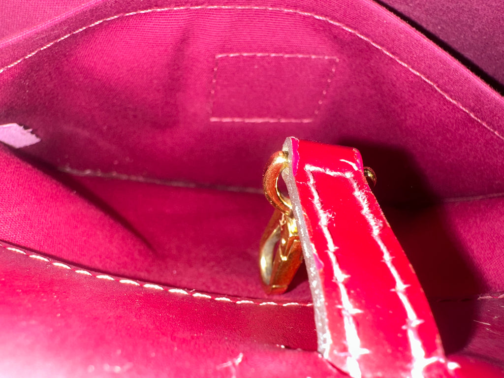 Louis Vuitton Montaigne Red