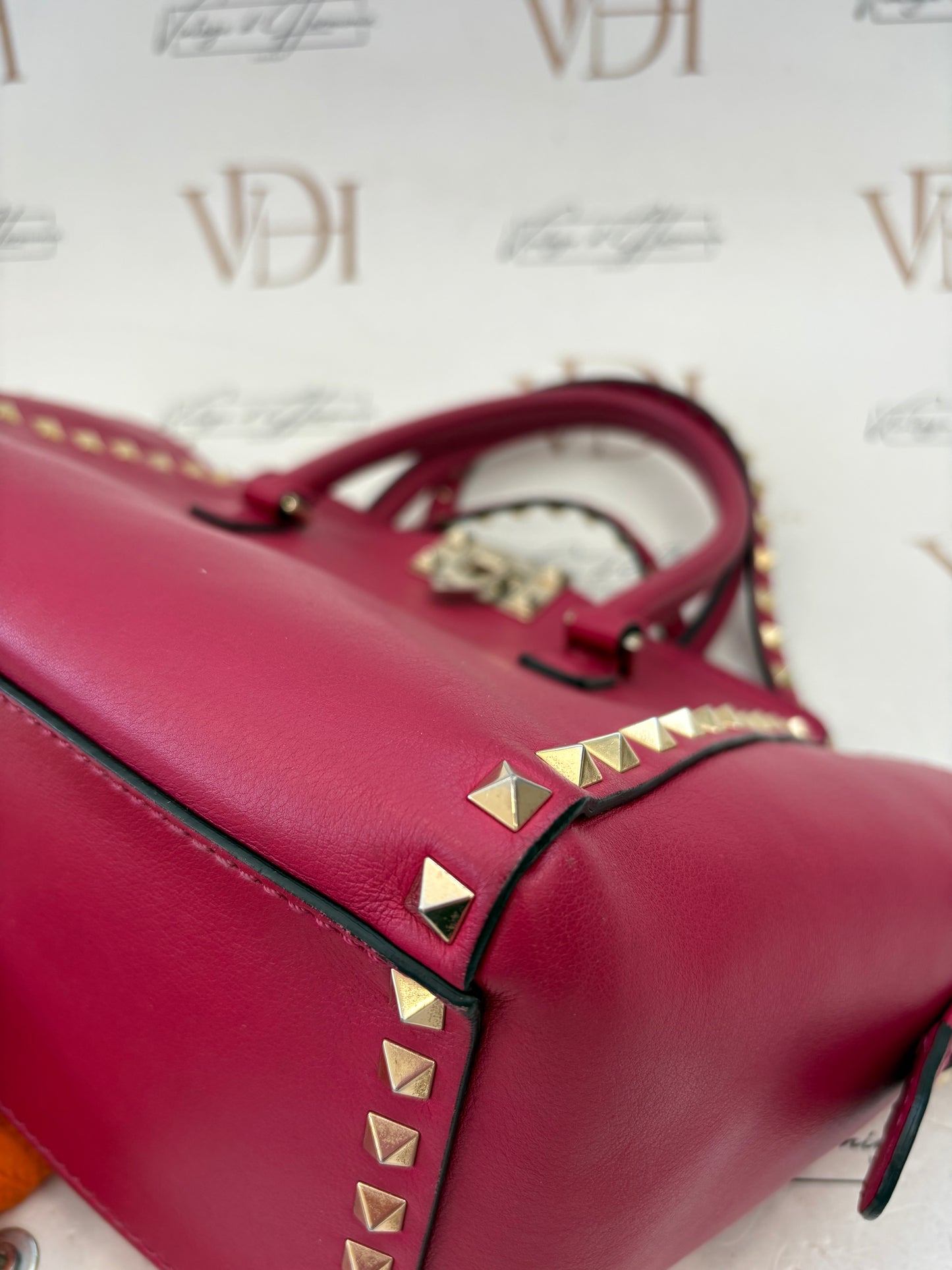 384151 - Valentino Rockstud