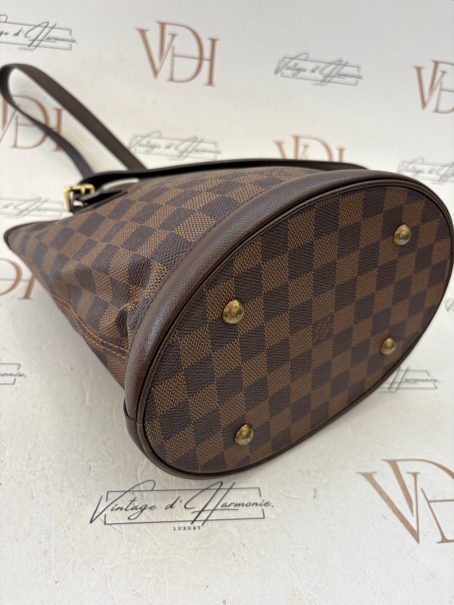 018326 - Louis Vuitton Marais