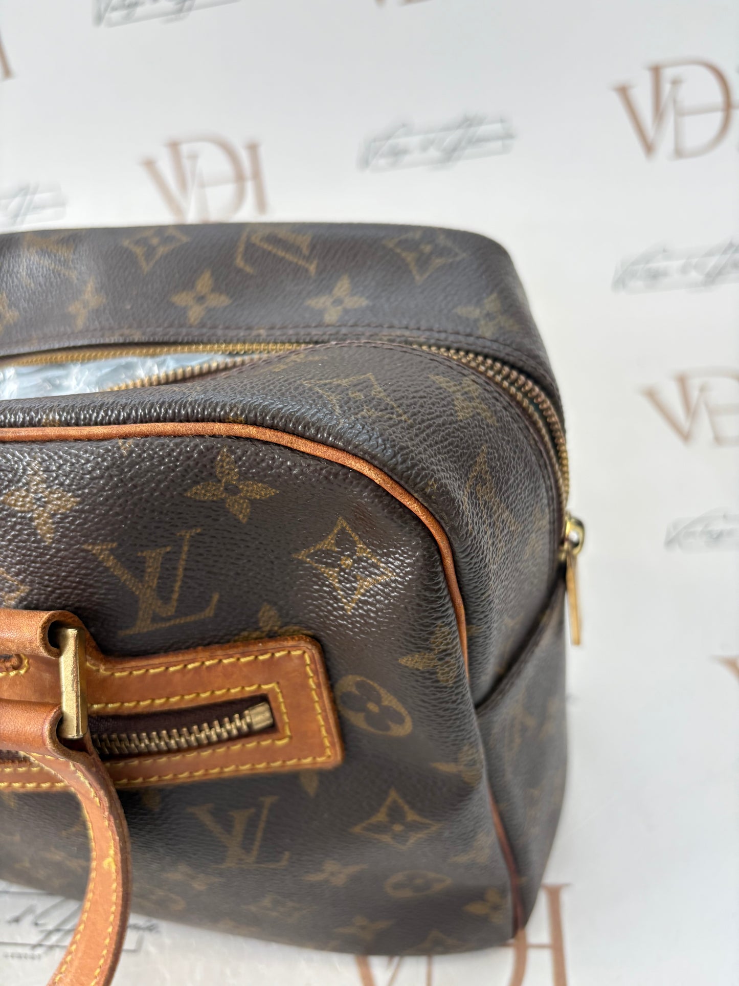 018776 - Louis Vuitton Cite GM