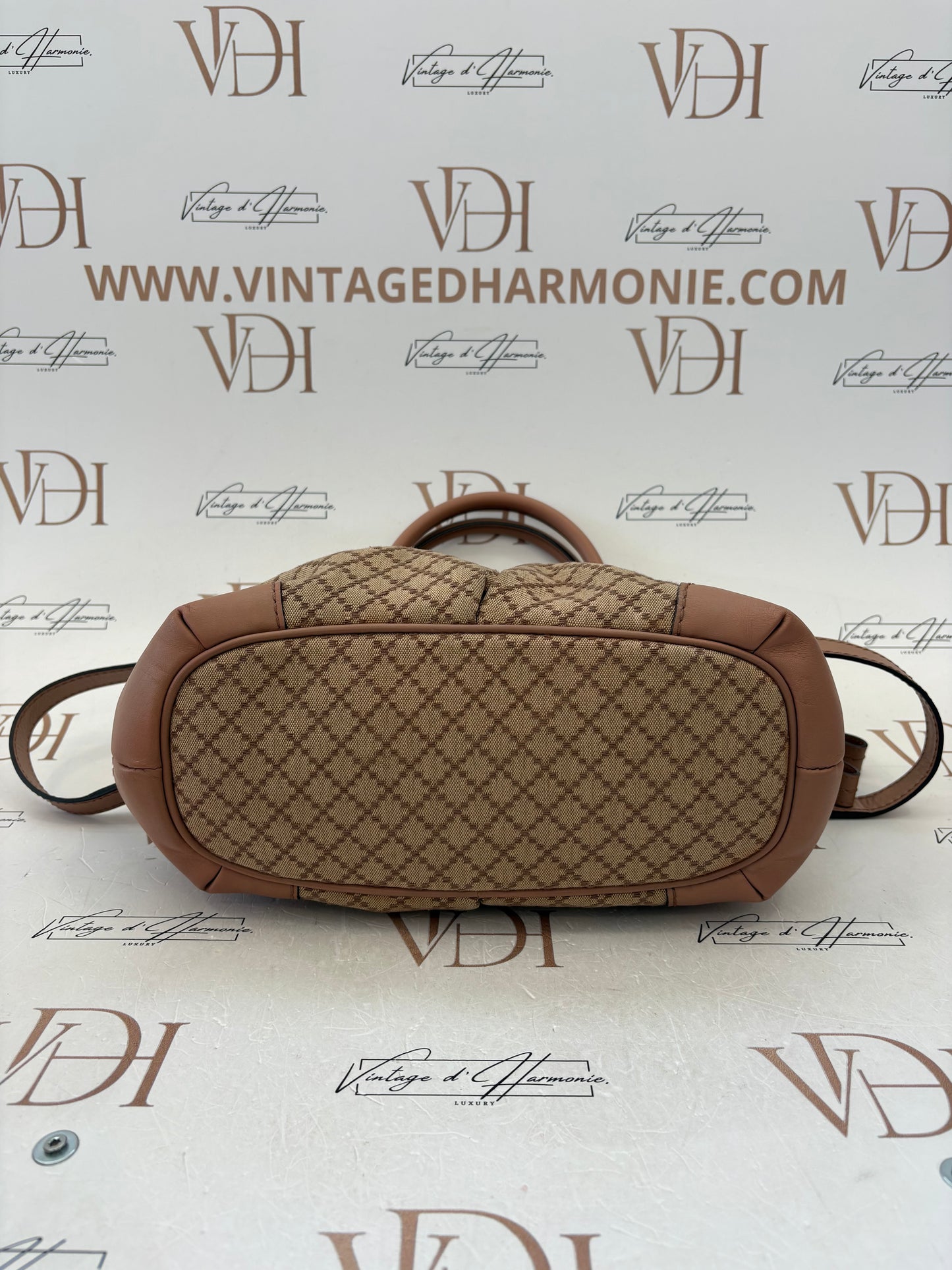 383282 - Gucci Sukey