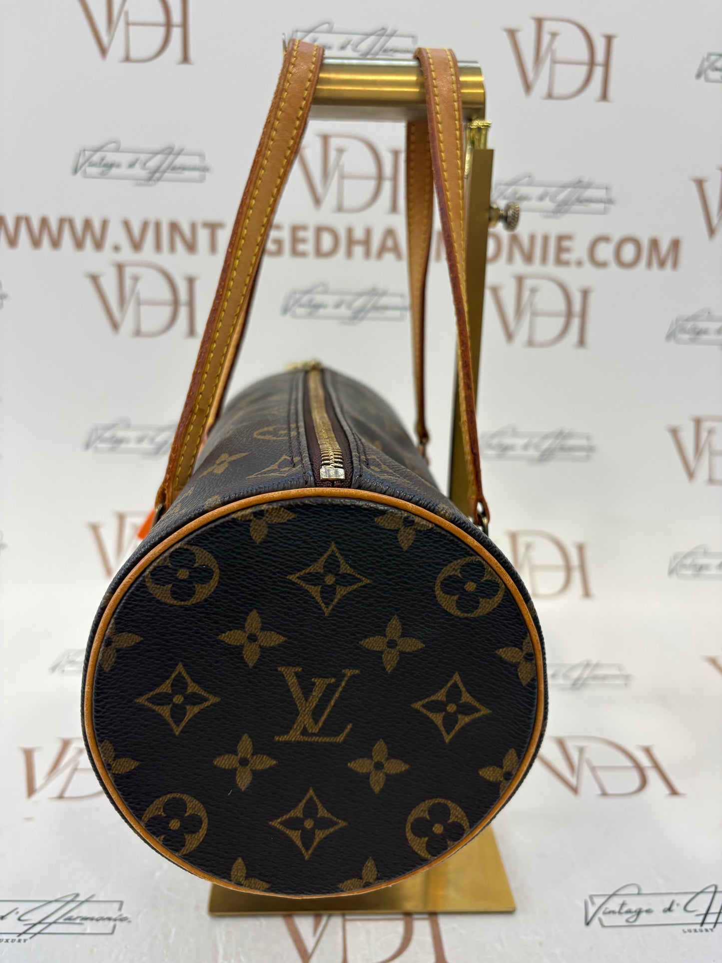 016915 - Louis Vuitton Papillon 26