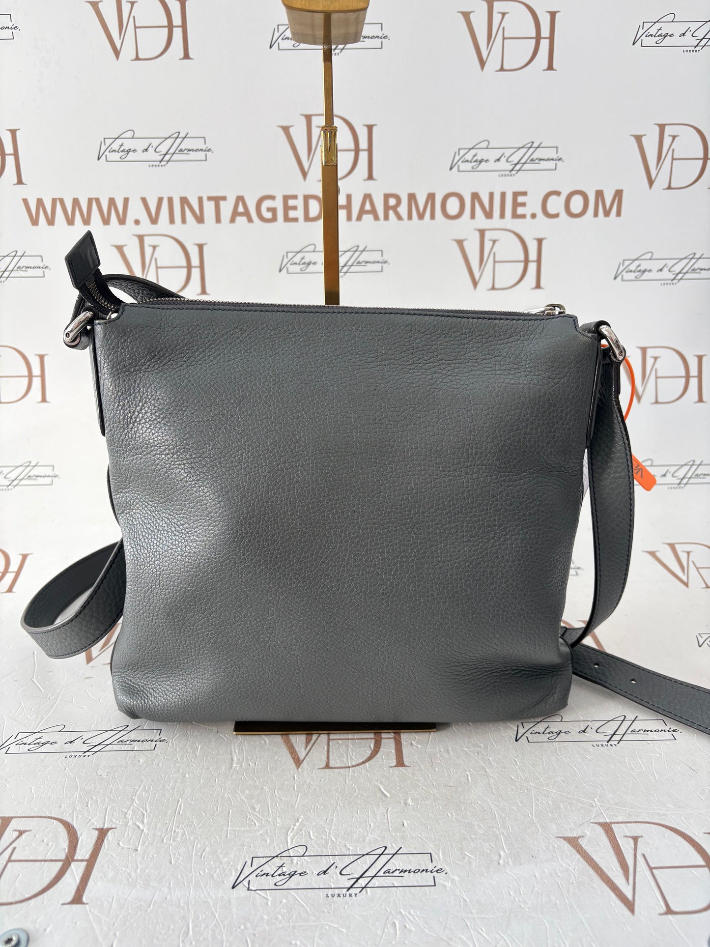 383421 - Gucci Grey
