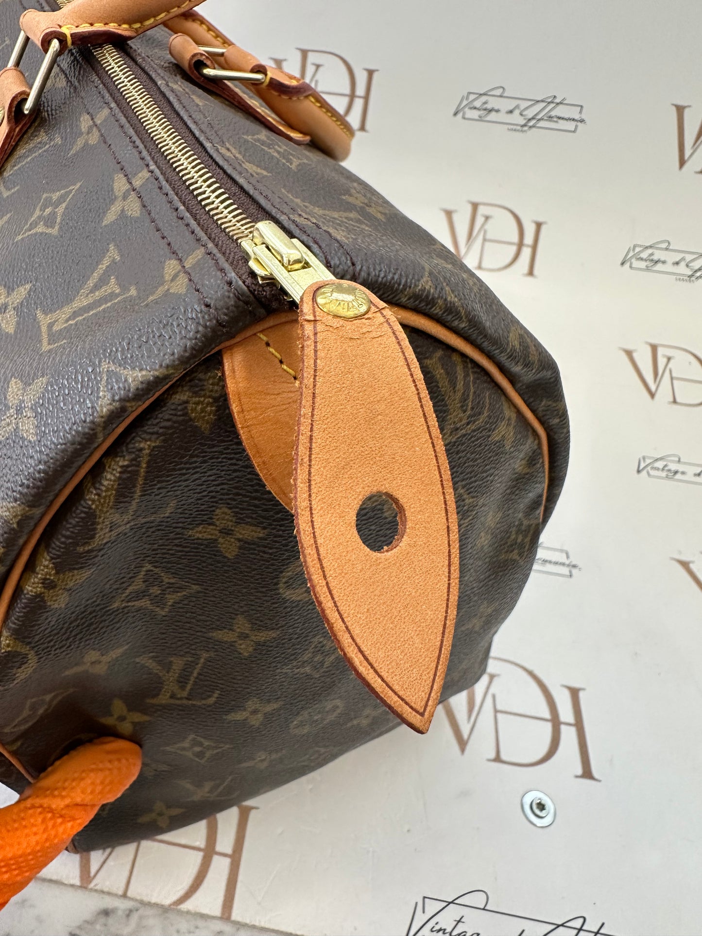 017682 - Louis Vuitton Speedy 40