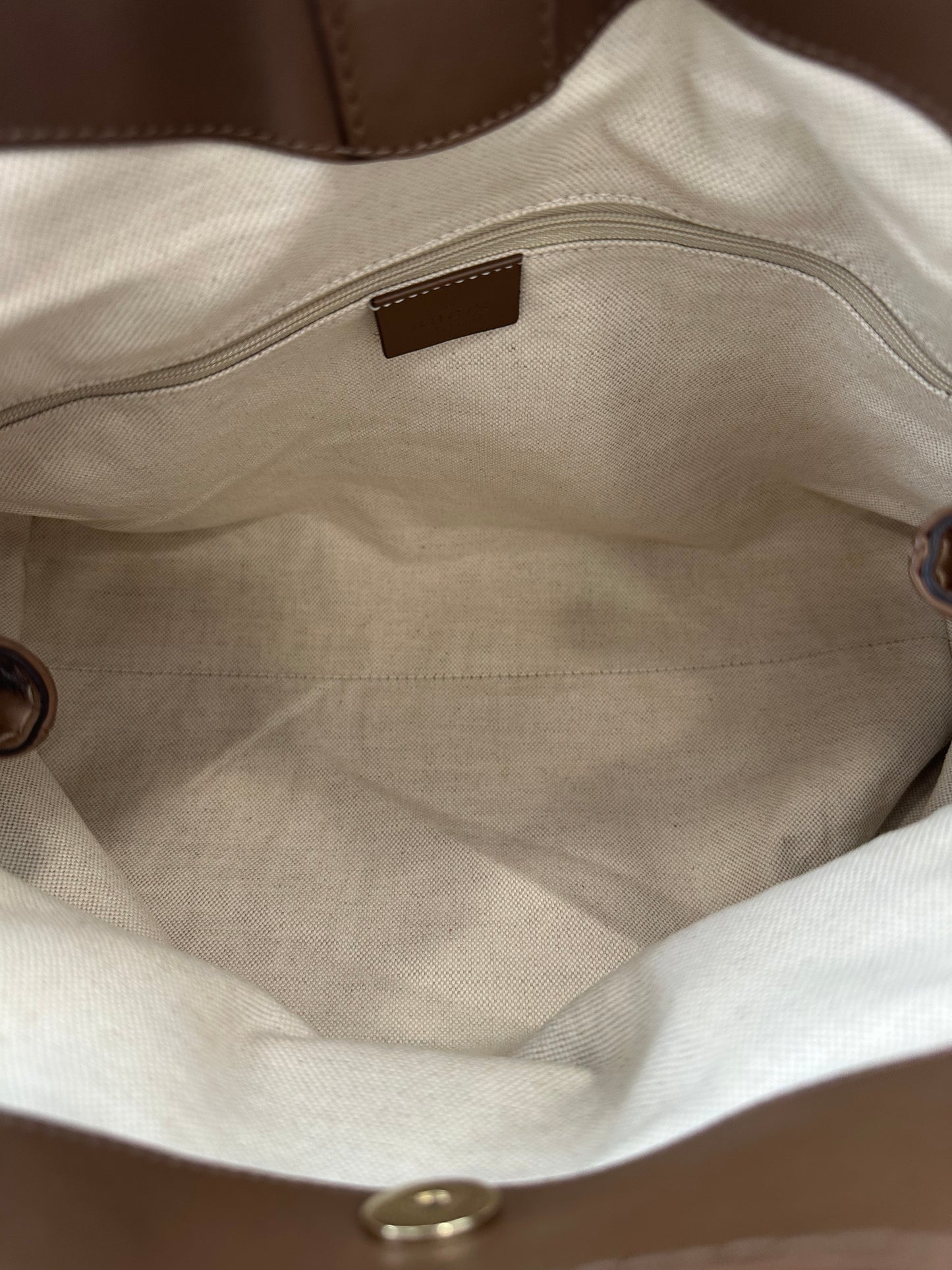 382508 - Gucci Sukey