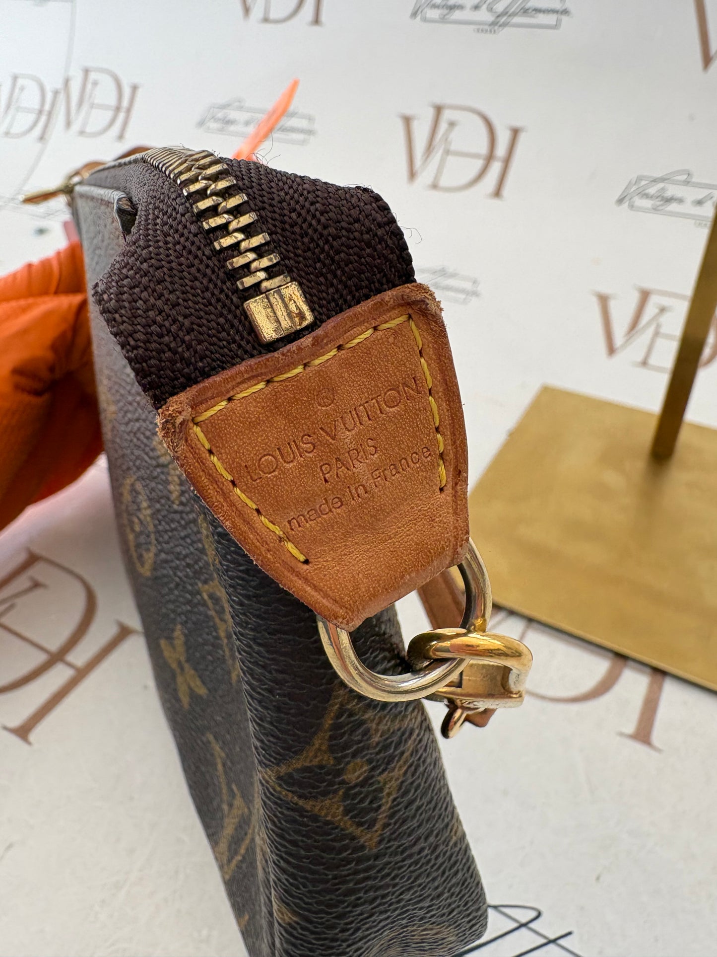 383156 - Louis Vuitton Pochette Accessoires