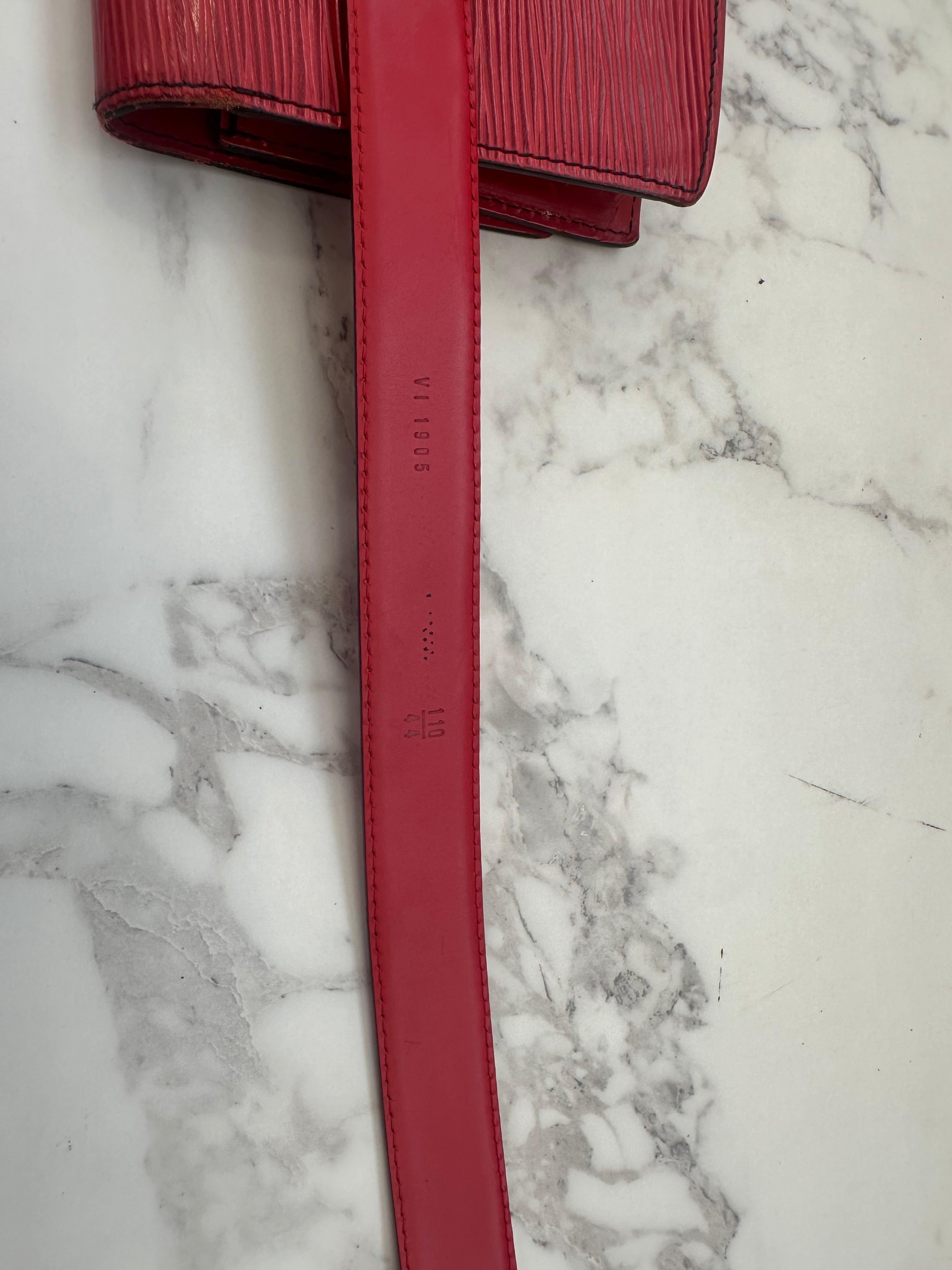 Louis Vuitton Epi pochette ceinture tilsit pouch