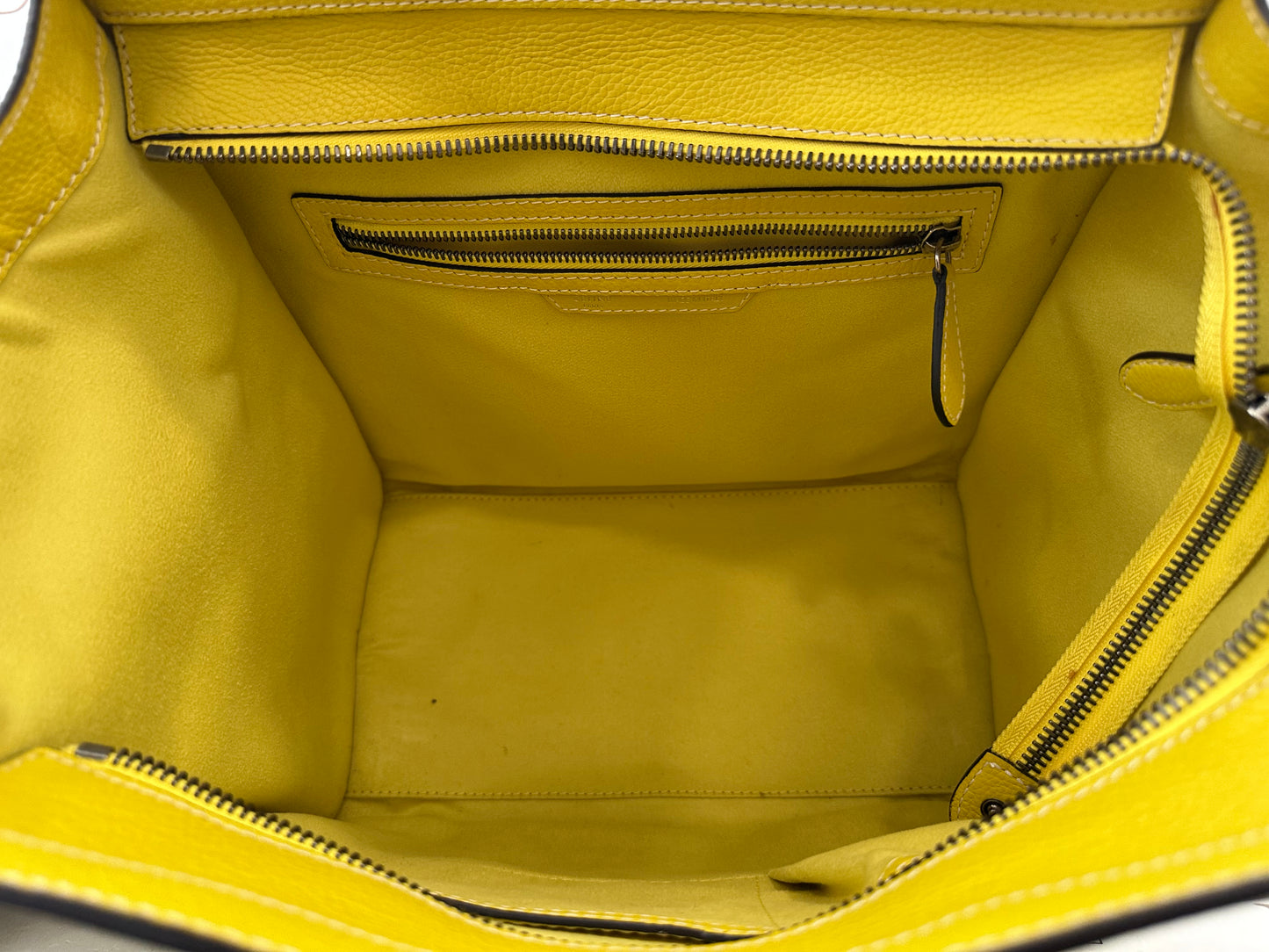 384126 - Céline Luggage