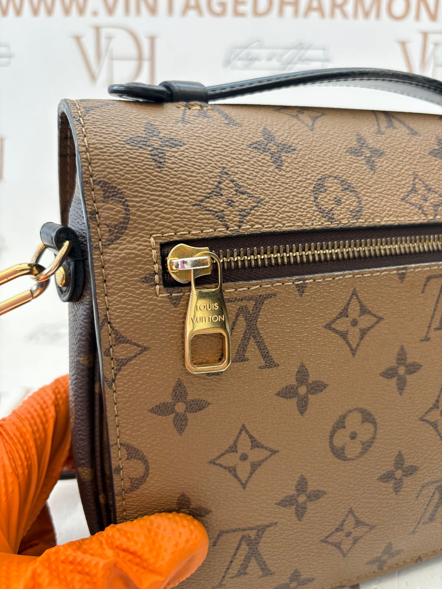 384108 - Louis Vuitton Metis