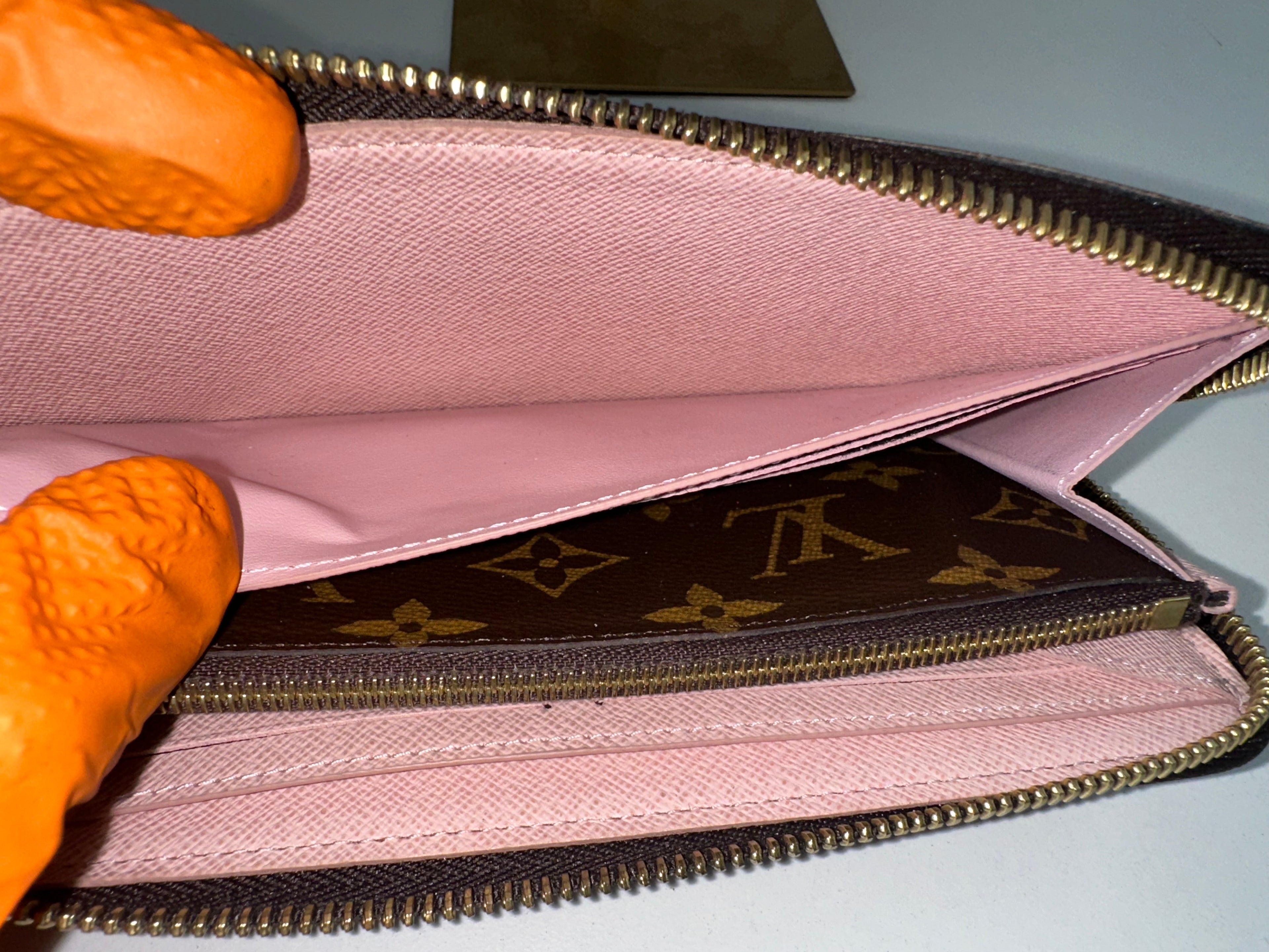 Louis Vuitton Clemence