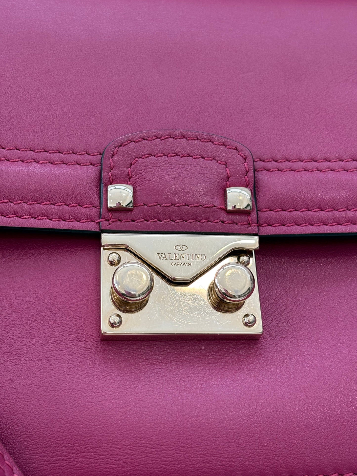 201240 - Valentino