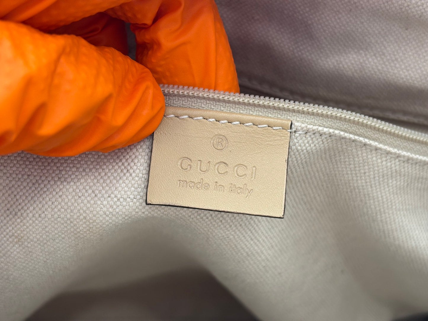 018163 - Gucci Beige Sukey
