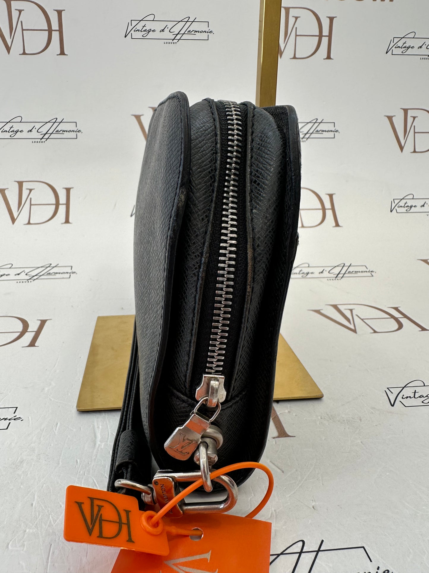 017805 - Louis Vuitton Black Taiga