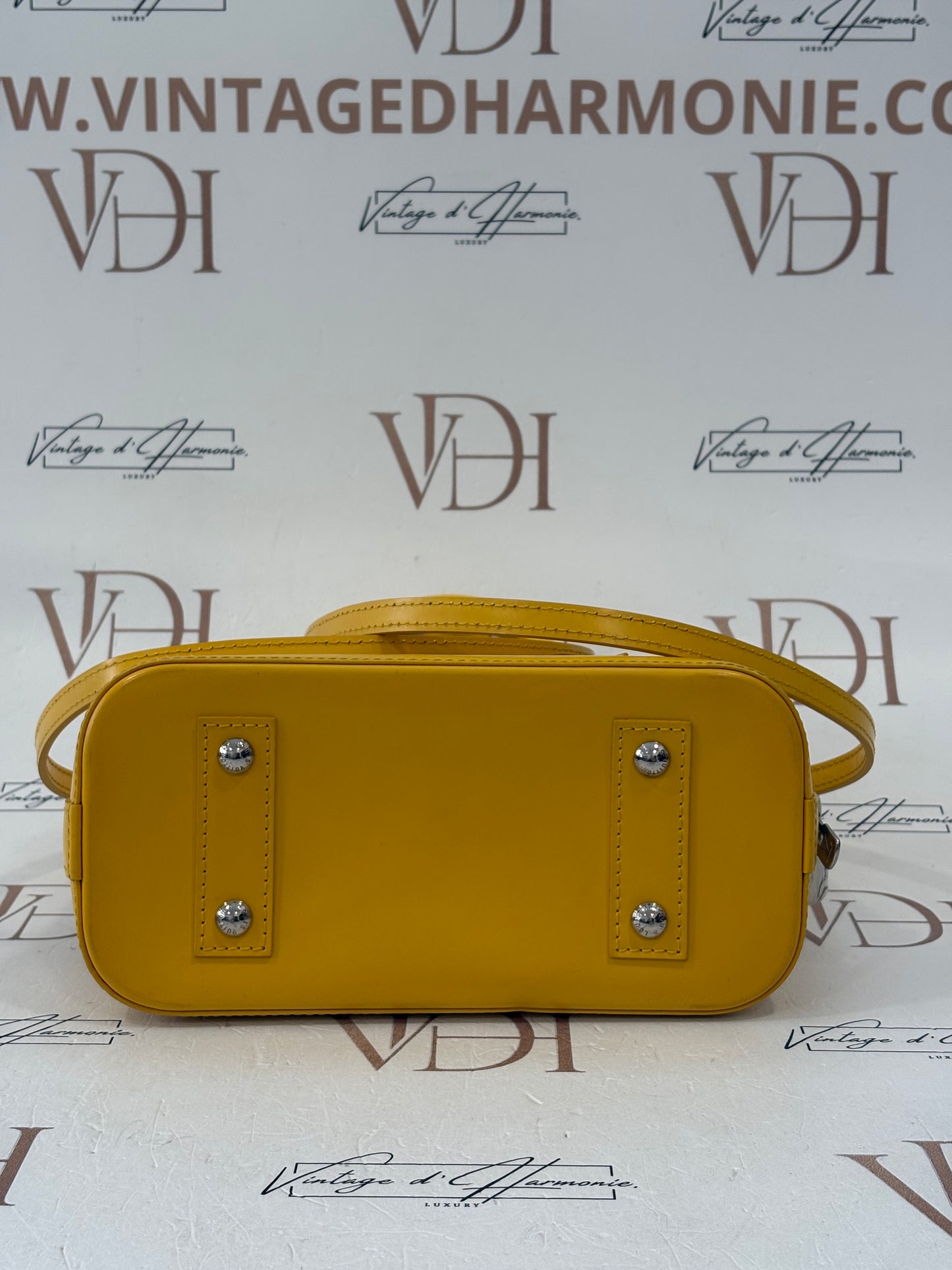 383692 - Louis Vuitton Alma BB Epi Yellow